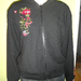 KRISS, Gr. 40, tolle schwarze Jacke mit Blumen NEU - Bild 1