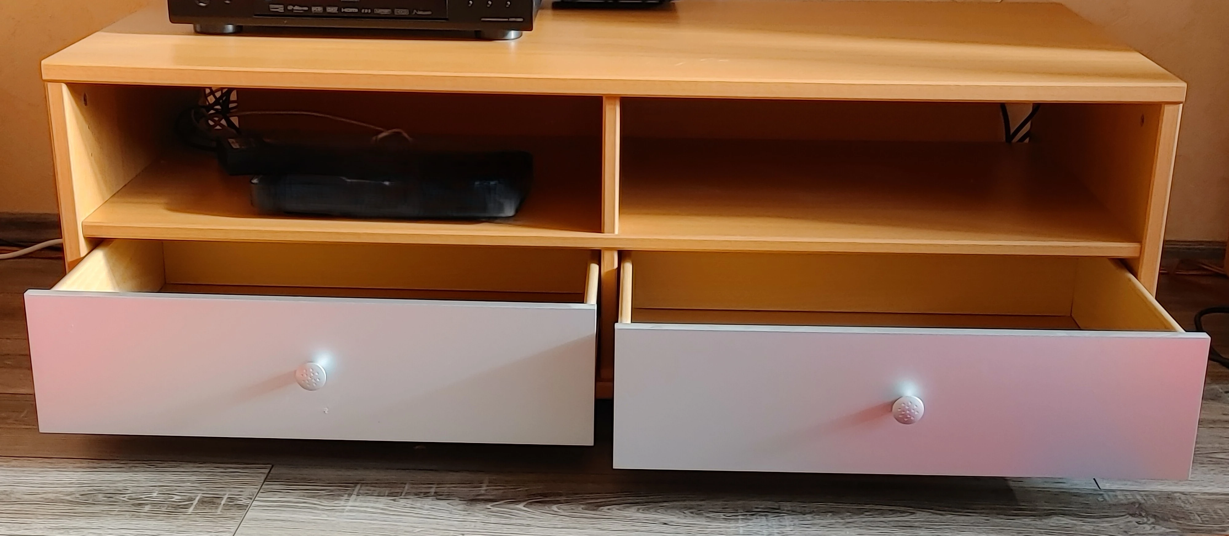 TV Unterschrank ohne Geräte