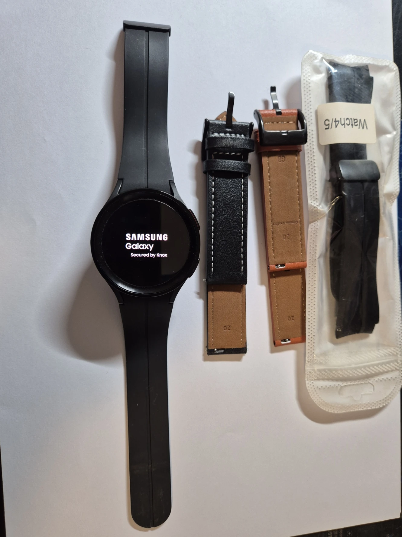 Uhr mit Zubehör