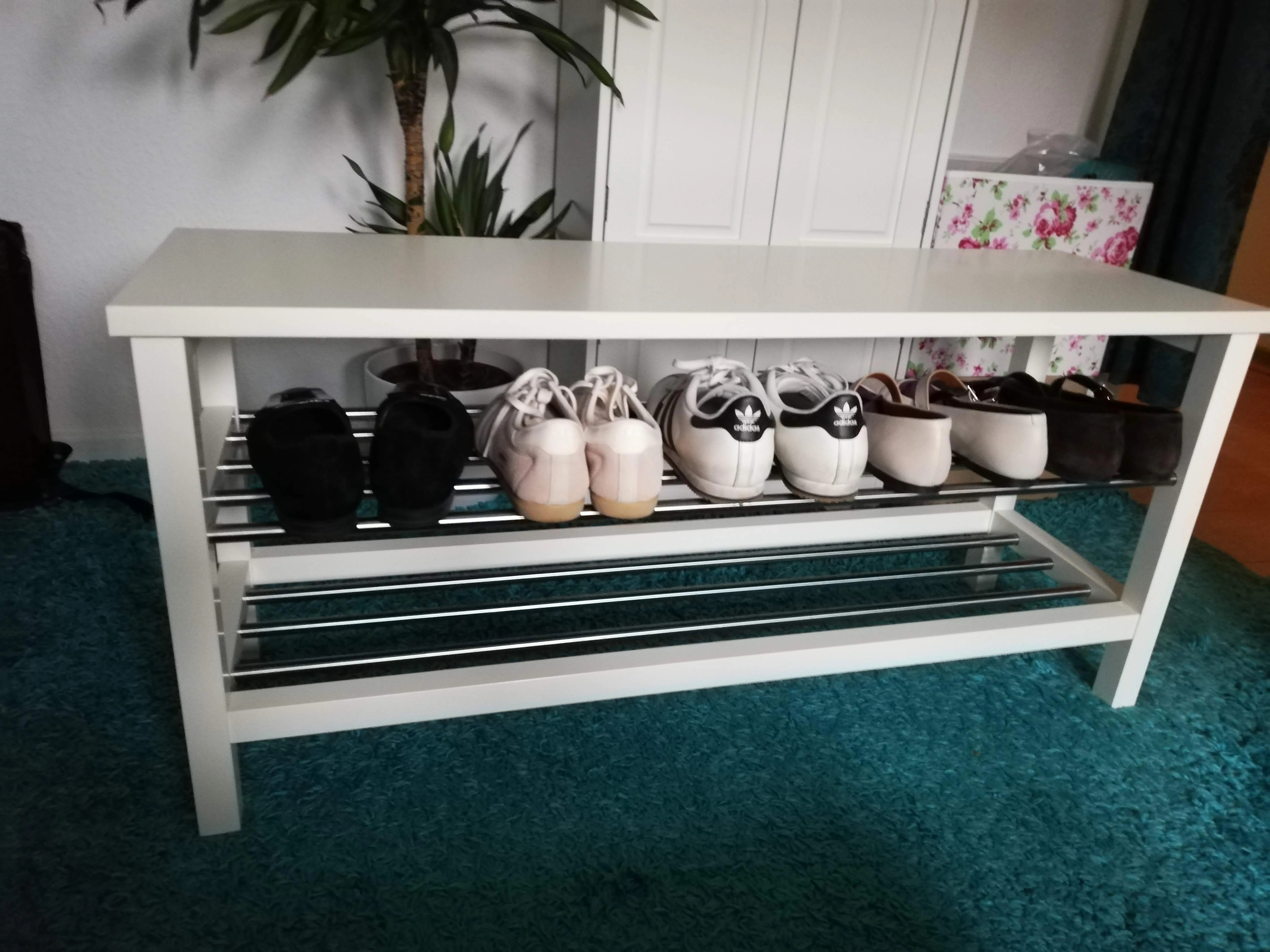 mit 5 Paar Schuhen