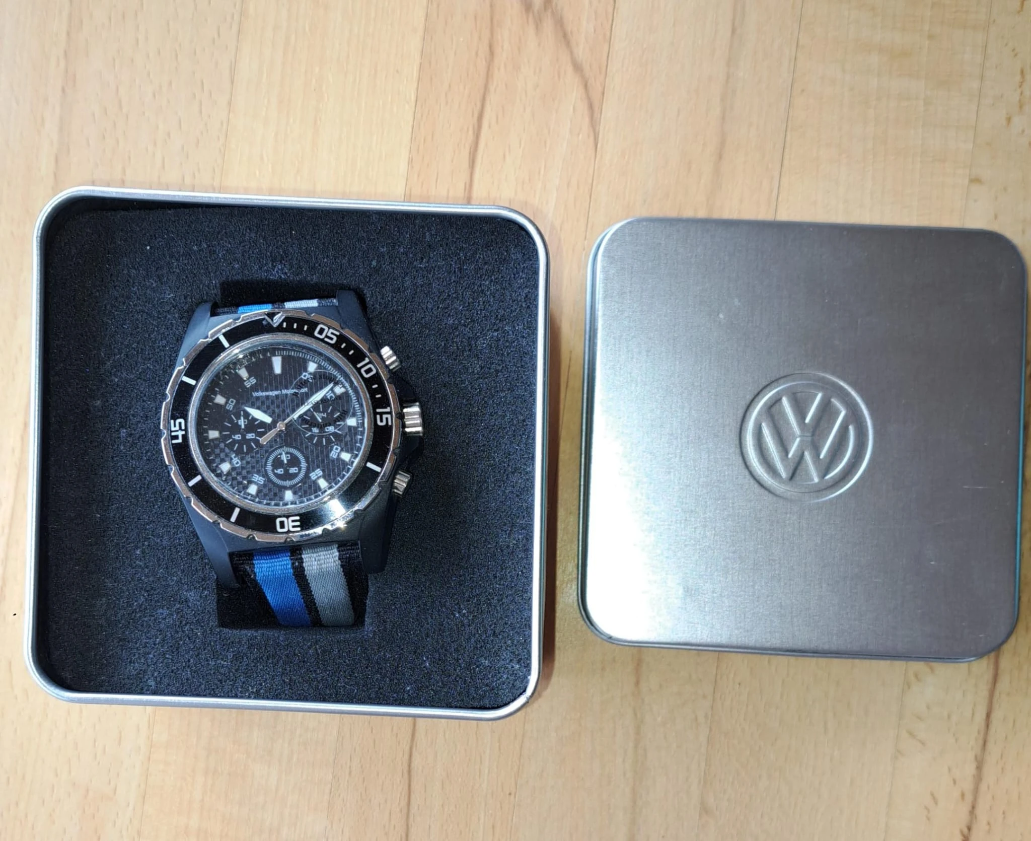 Uhr in der Box