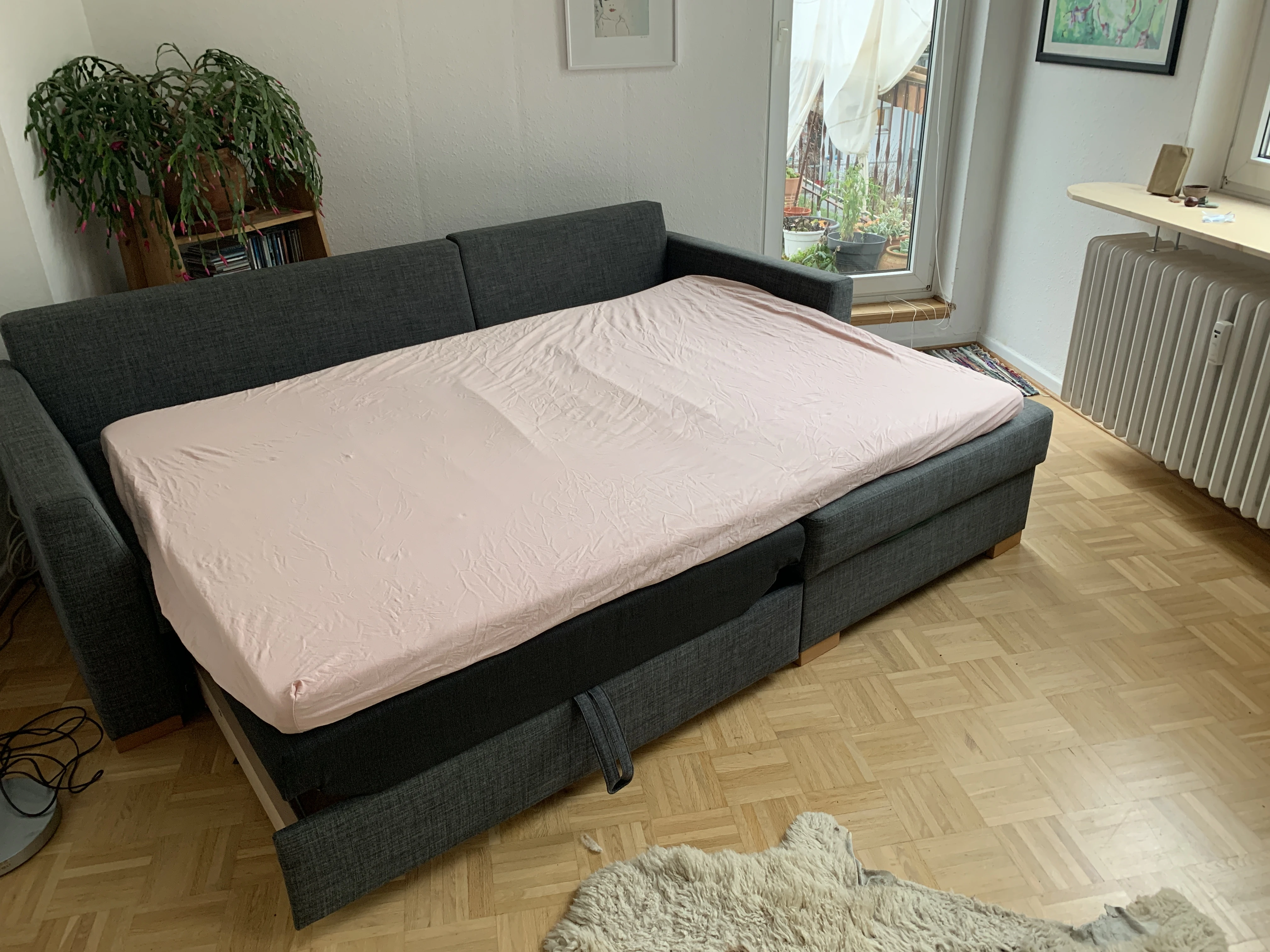 Ausziehcouch mit Topping - sehr bequem :)