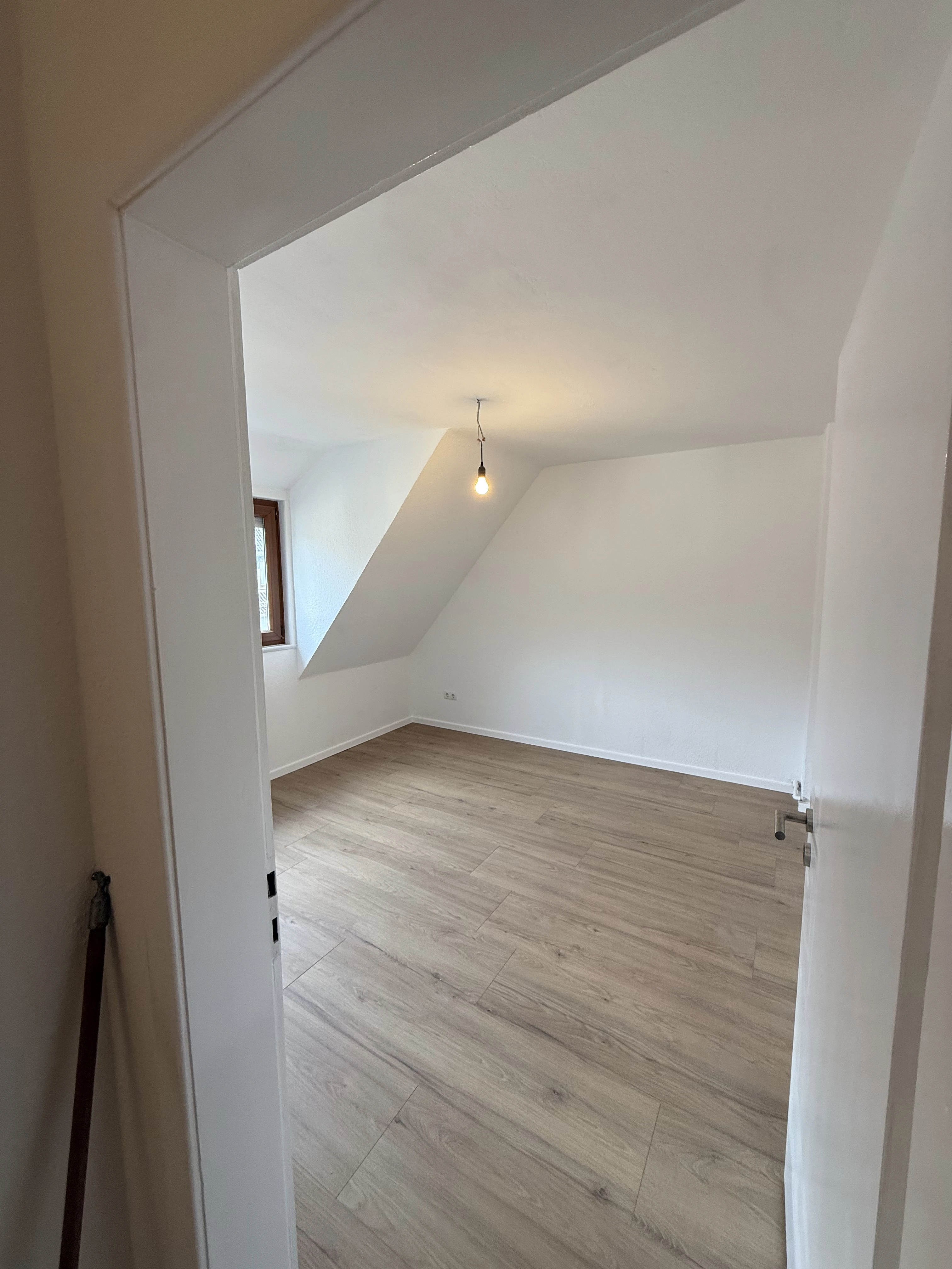 Zimmer 6 (2. OG)