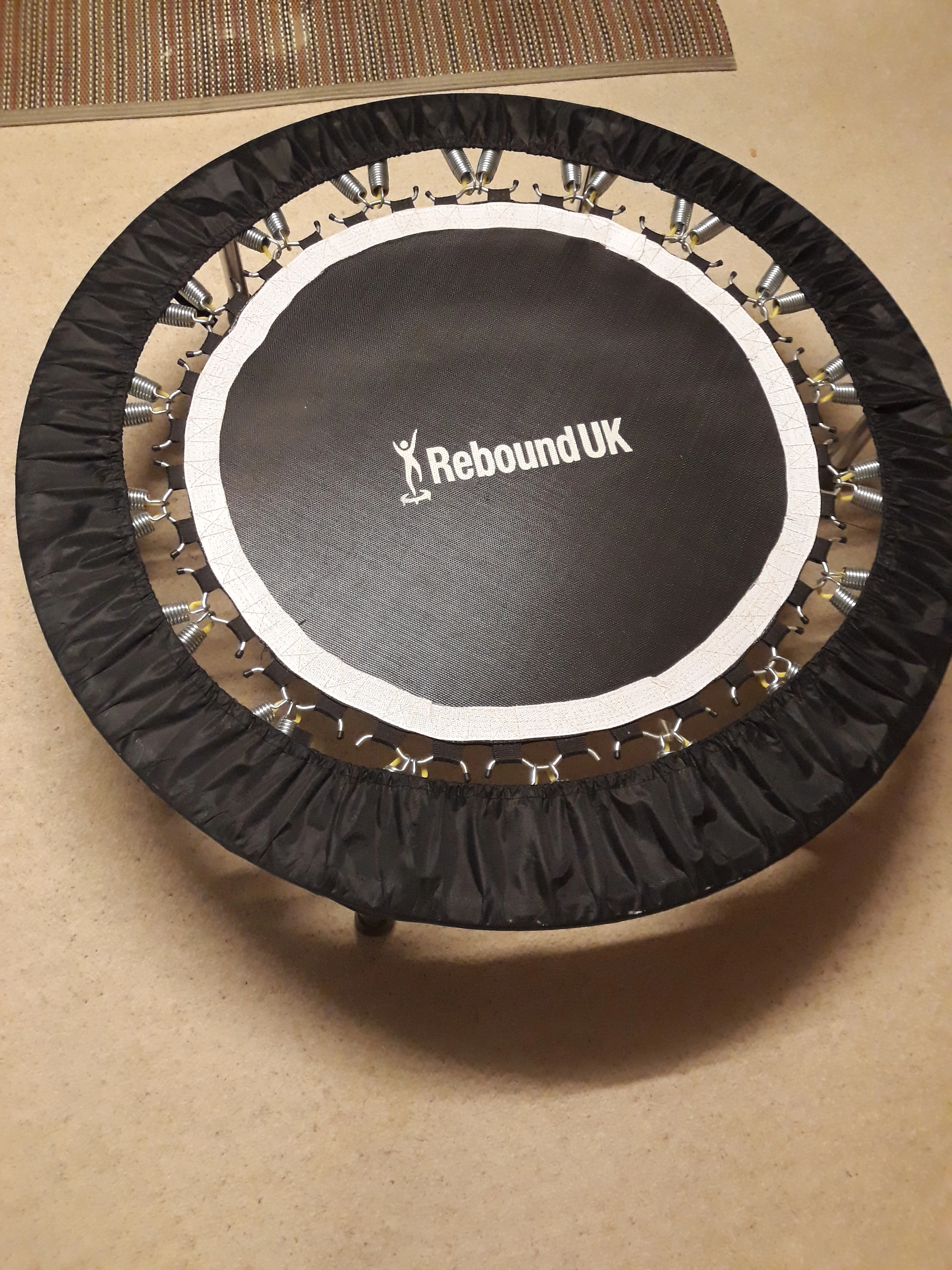 Mini-Trampolin