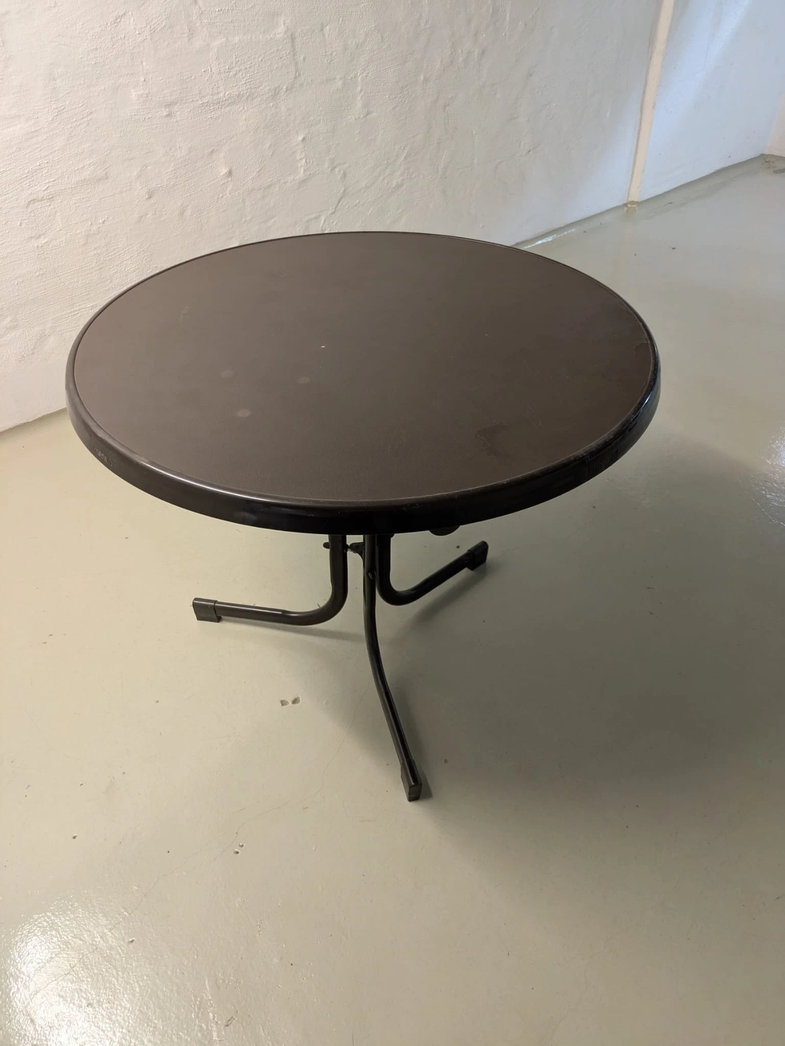 Tisch schwarz