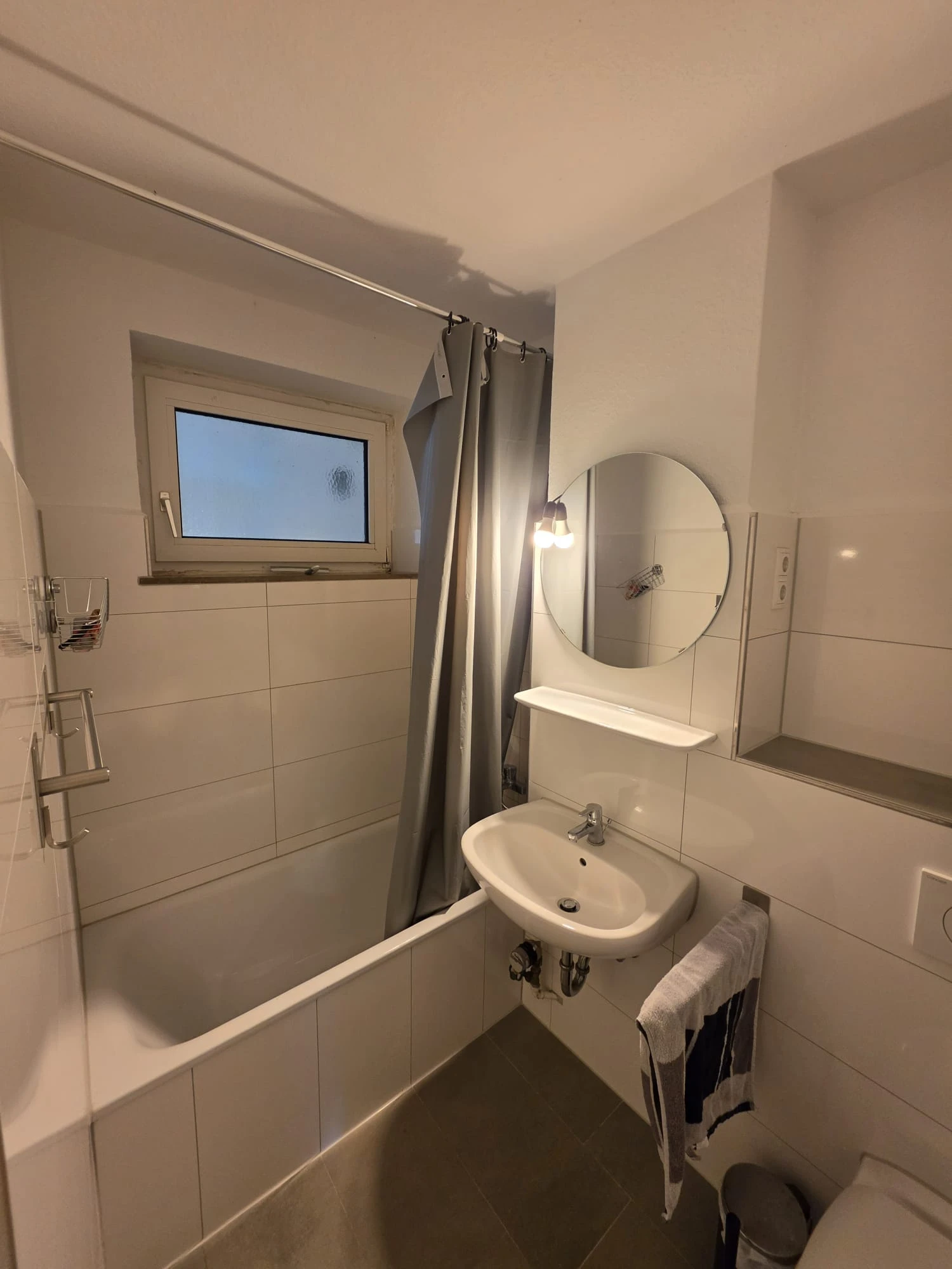 Badezimmer mit Badewanne