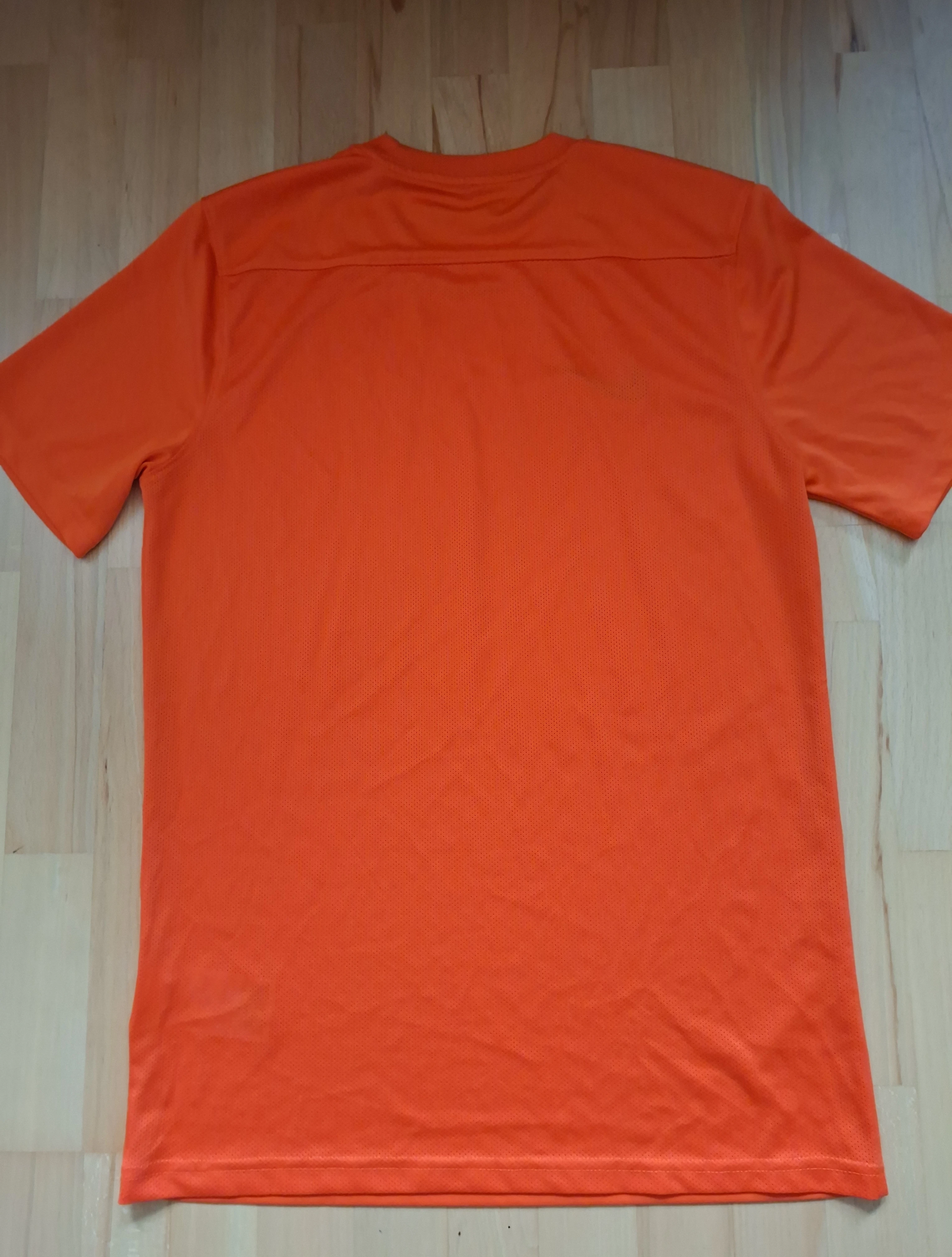 NIKE Shirt