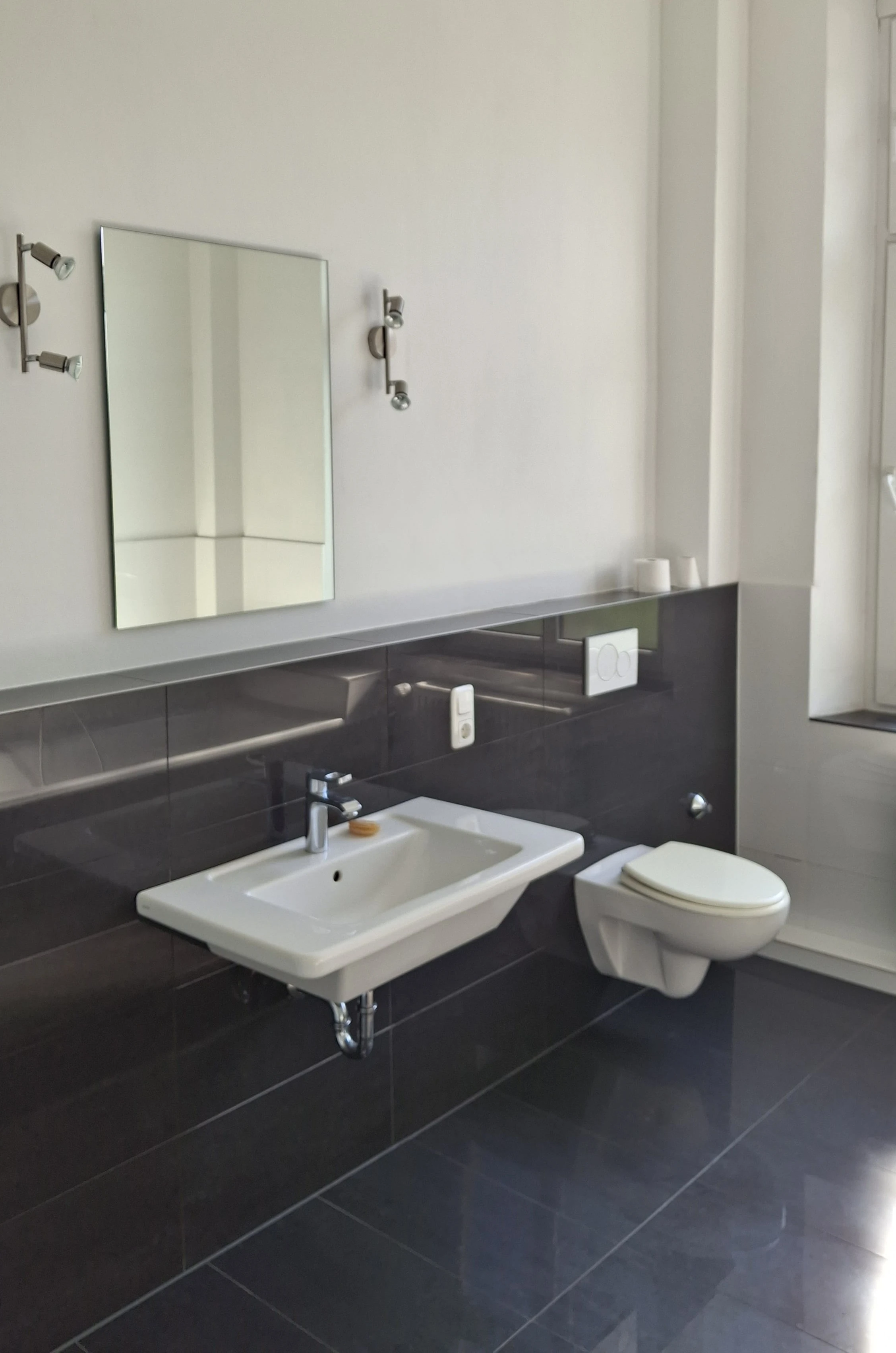 großes Badezimmer