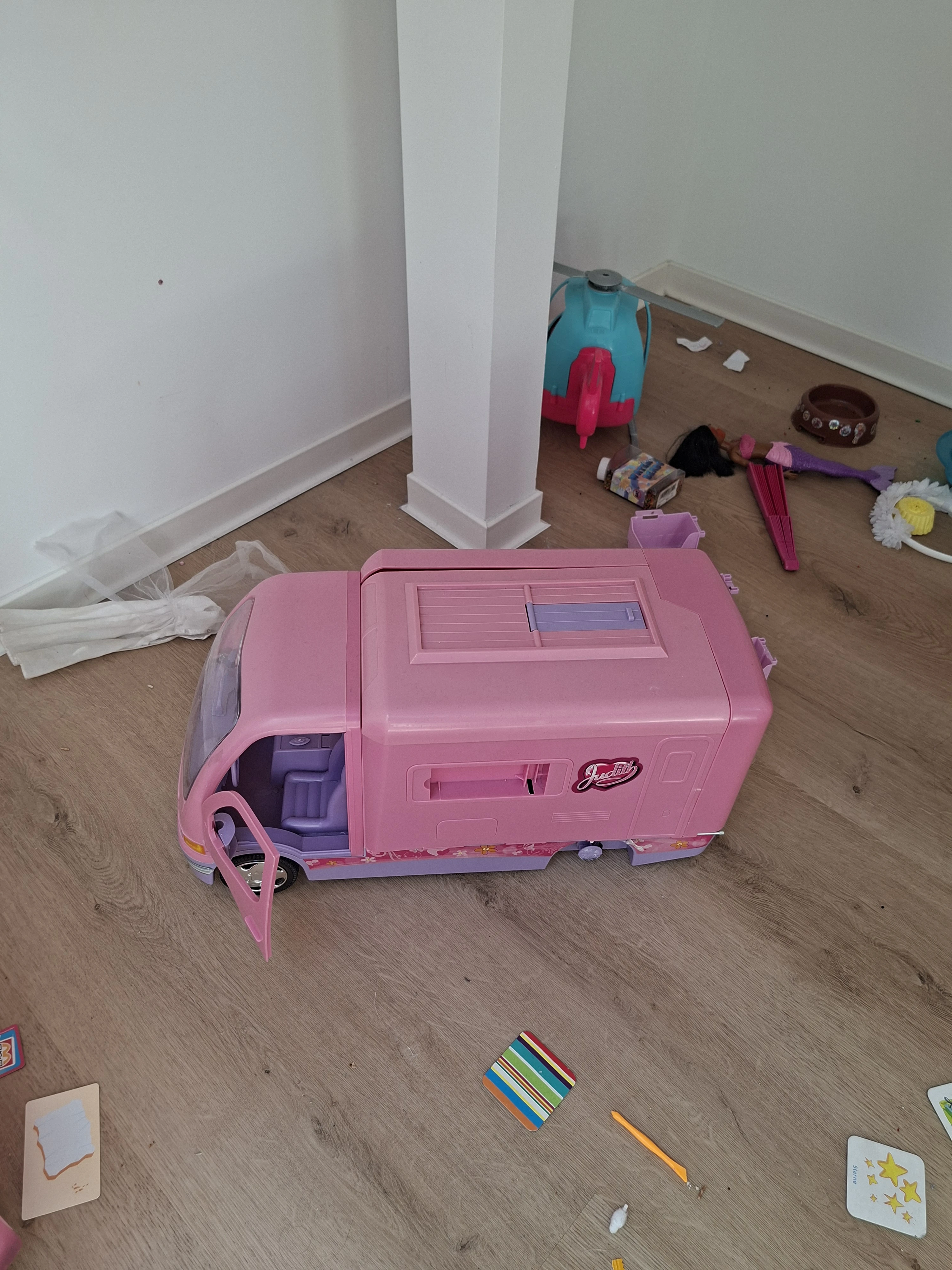 Barbie Camper 