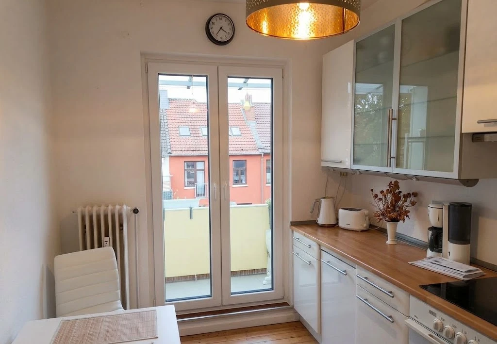 Küche mit Balkon