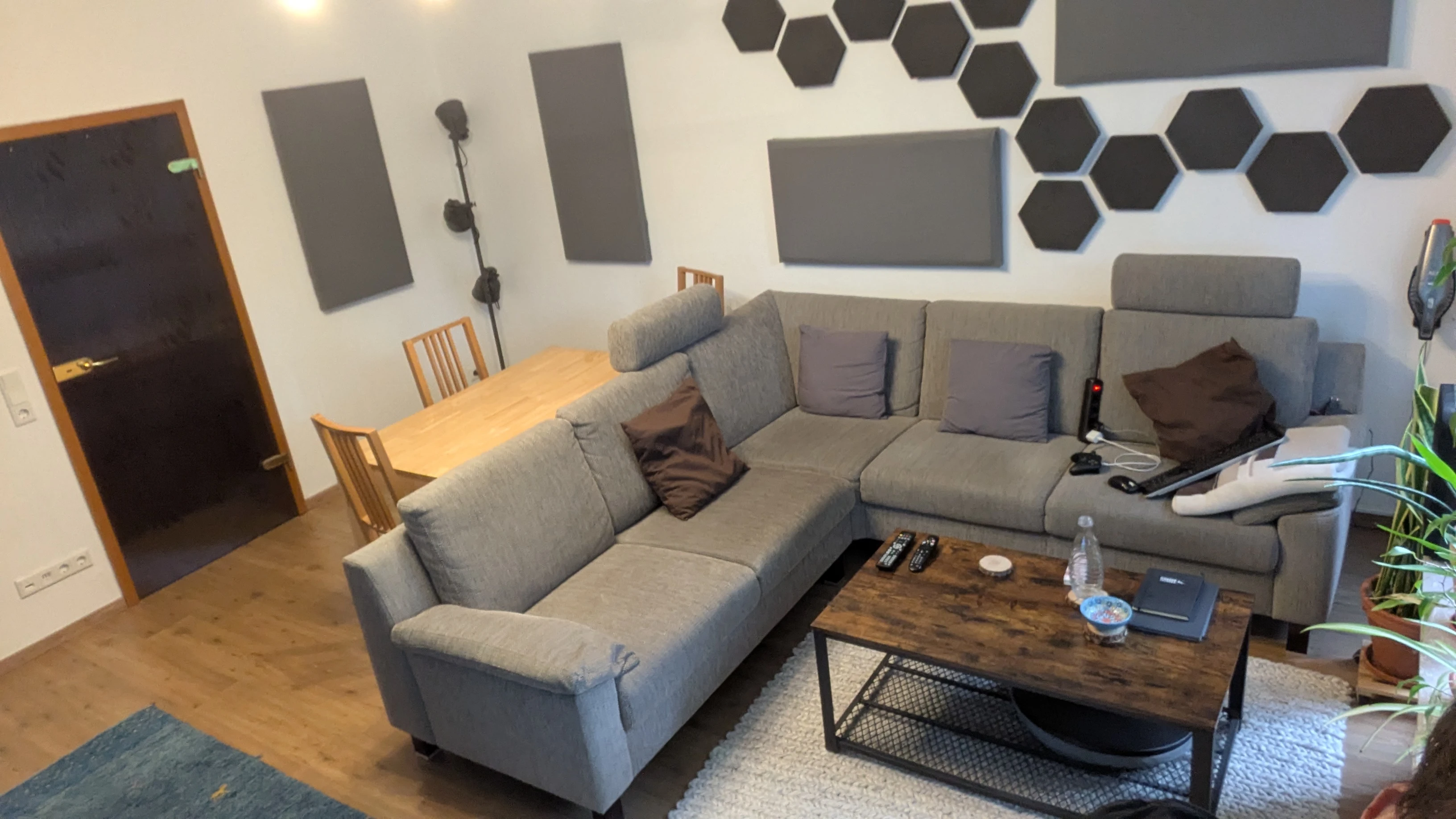 Wohnzimmer mit Essbereich