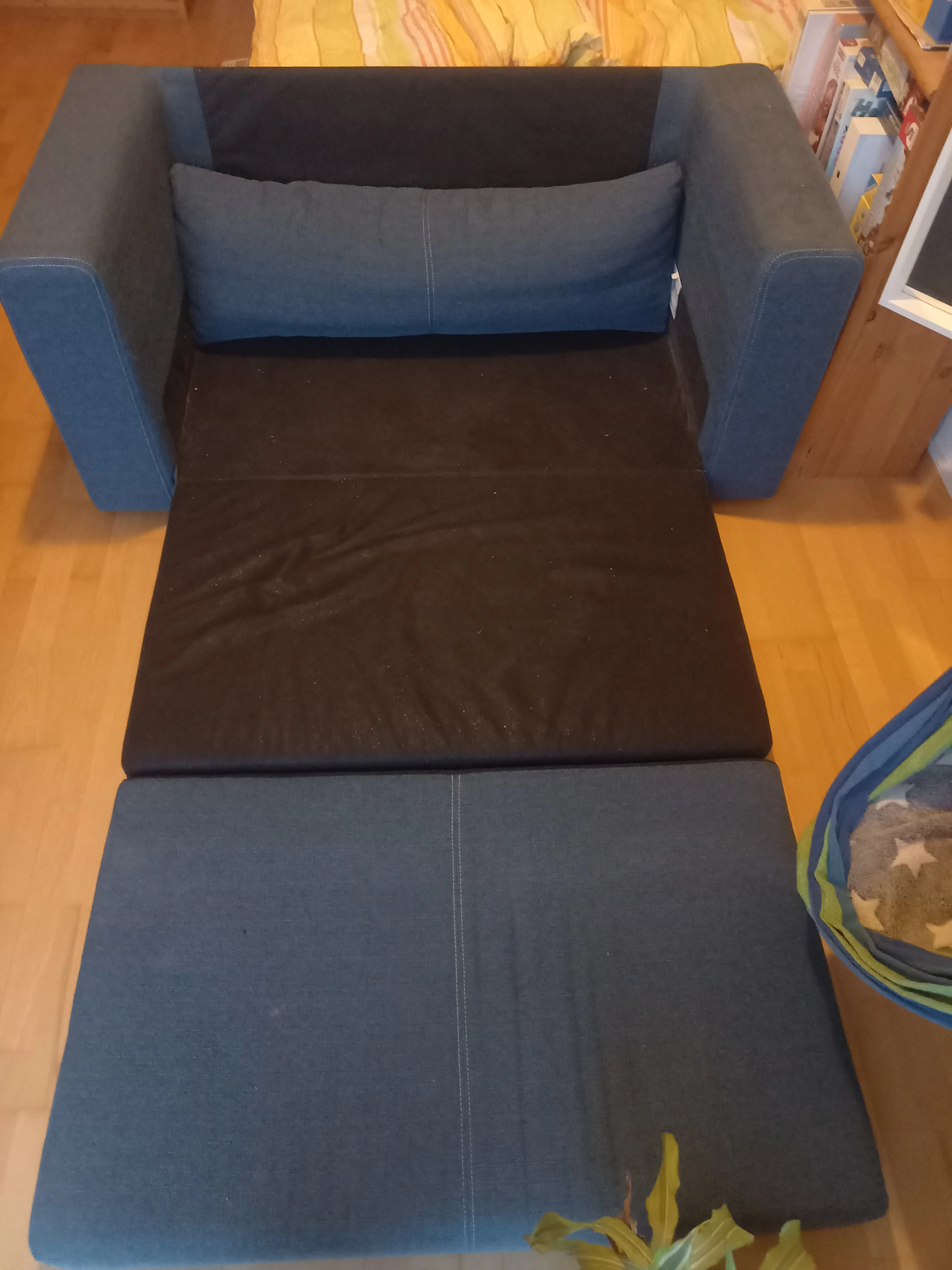 Schlafsofa ausgefahren, bequem
