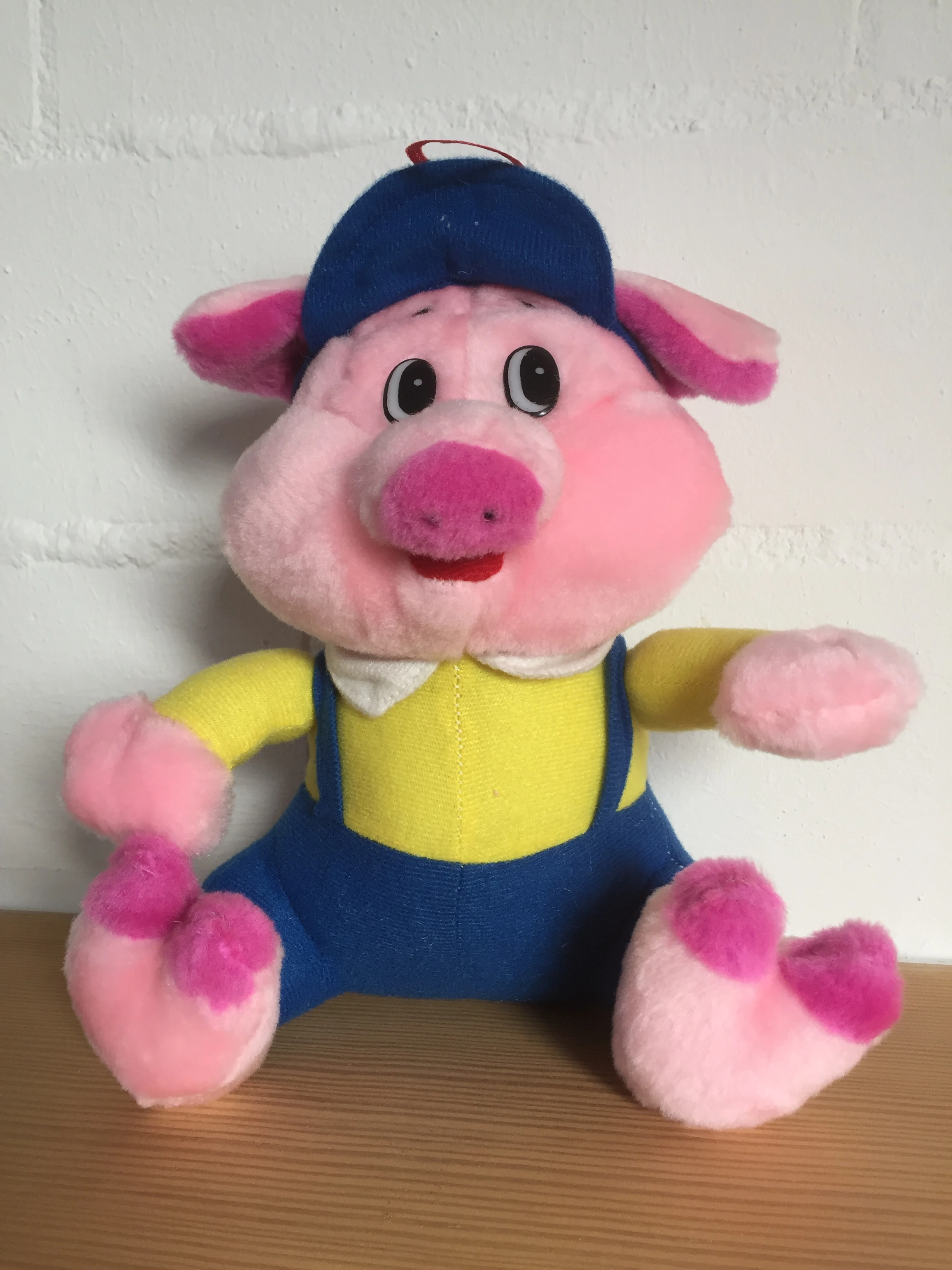 Schweinchen Schlau Plüschtier 