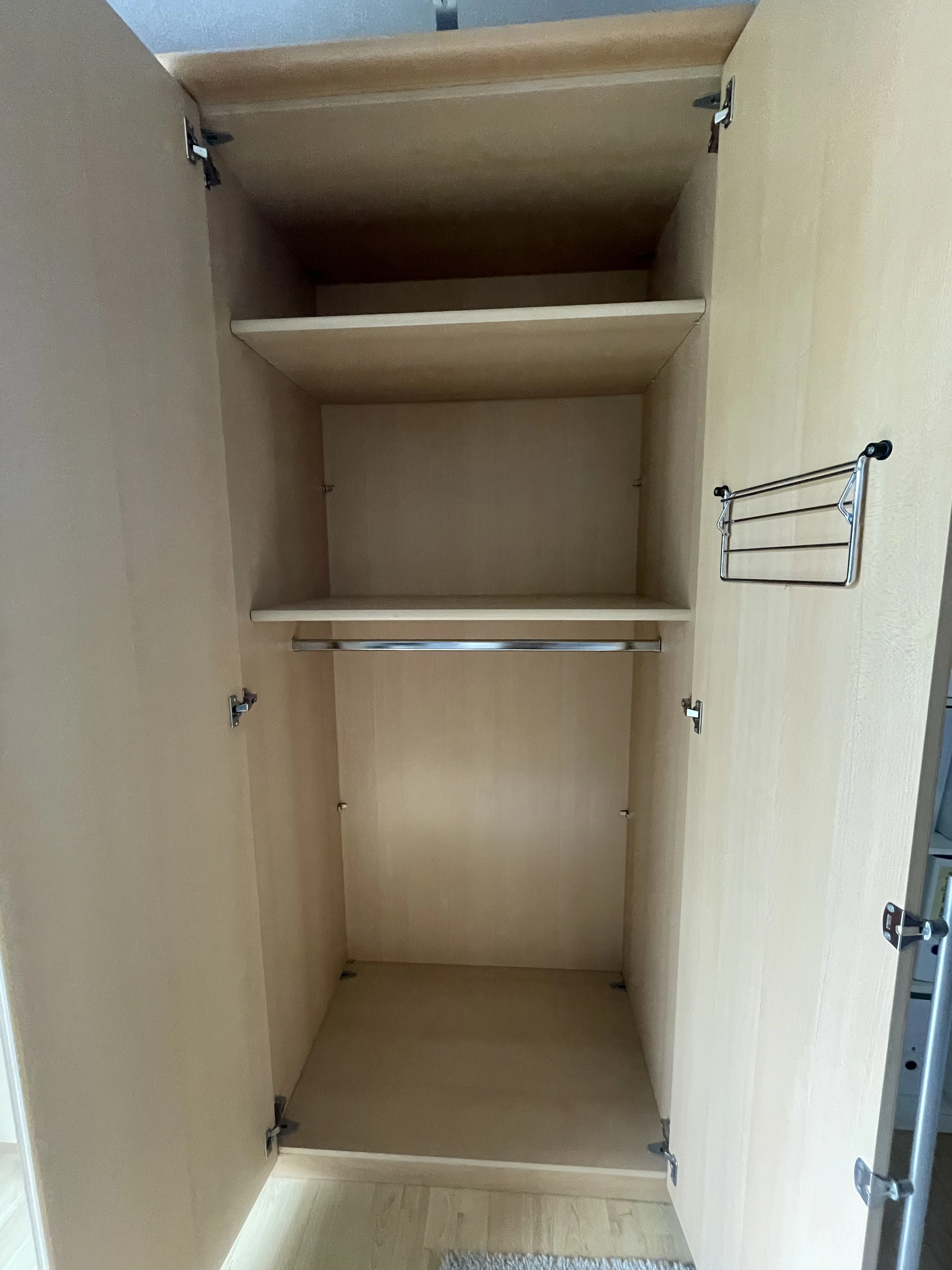 Kleiderschrank innen
