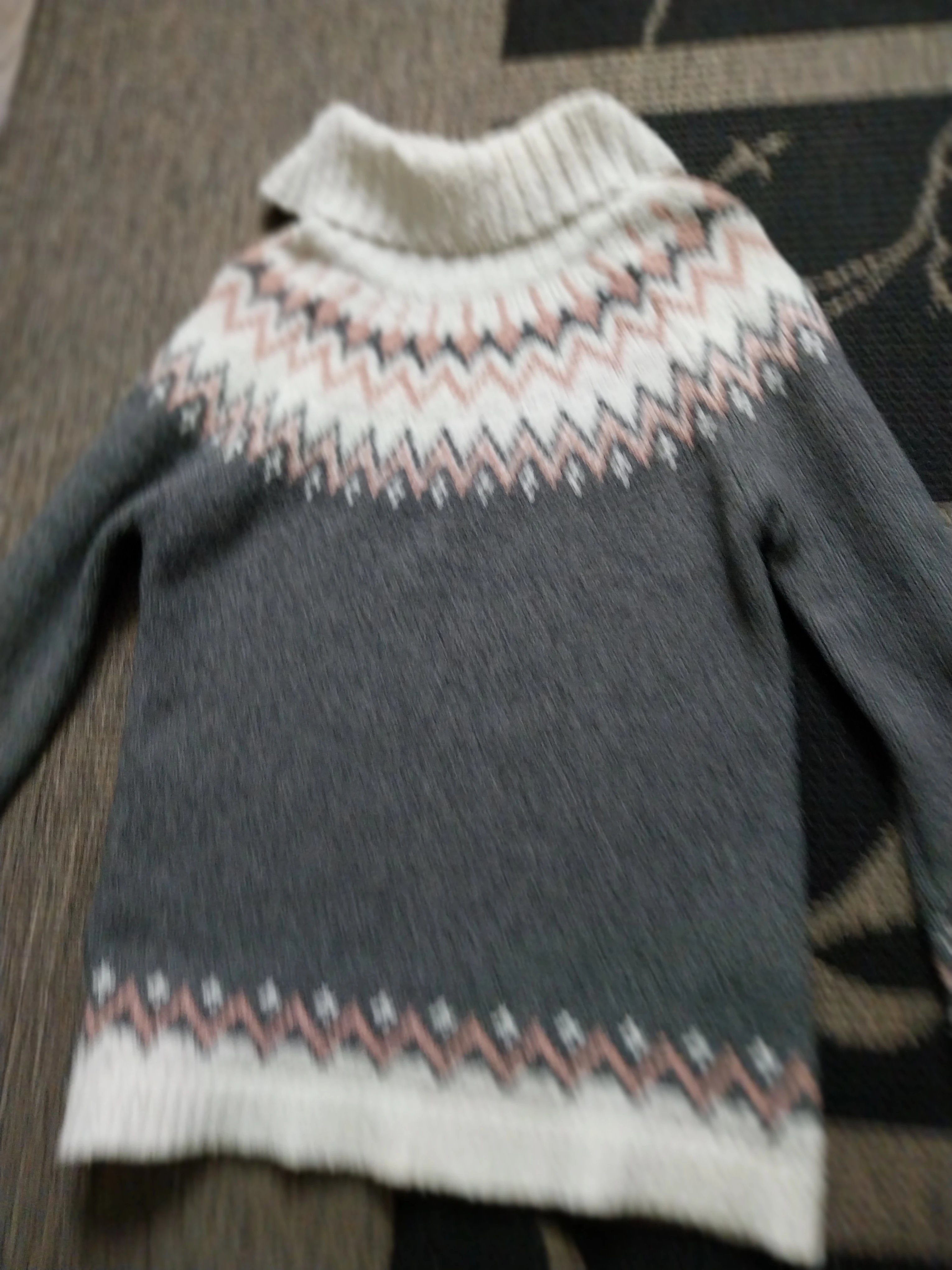 Pullover mit rollkragen 
