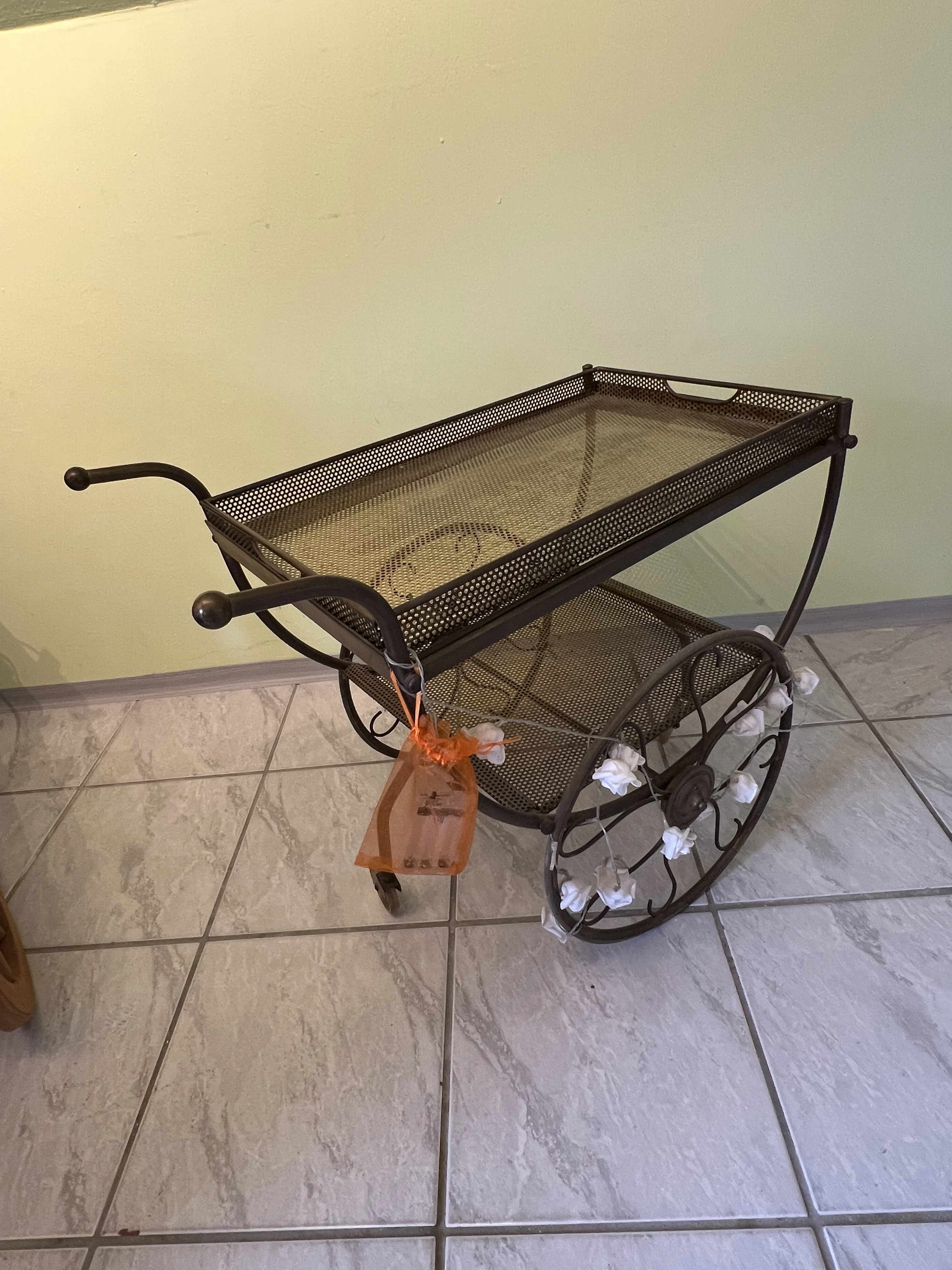 Servierwagen…