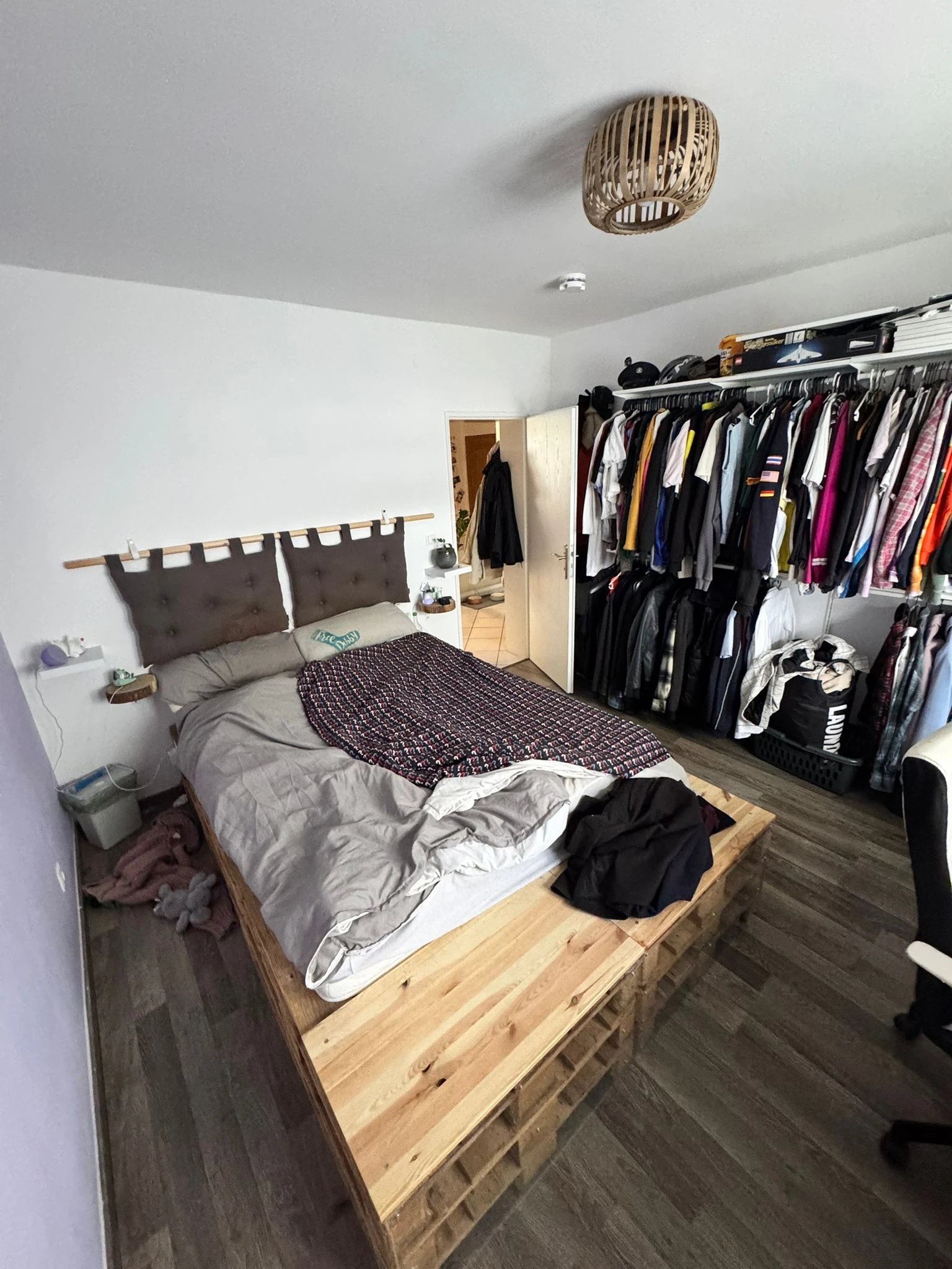 Schlafzimmer 1