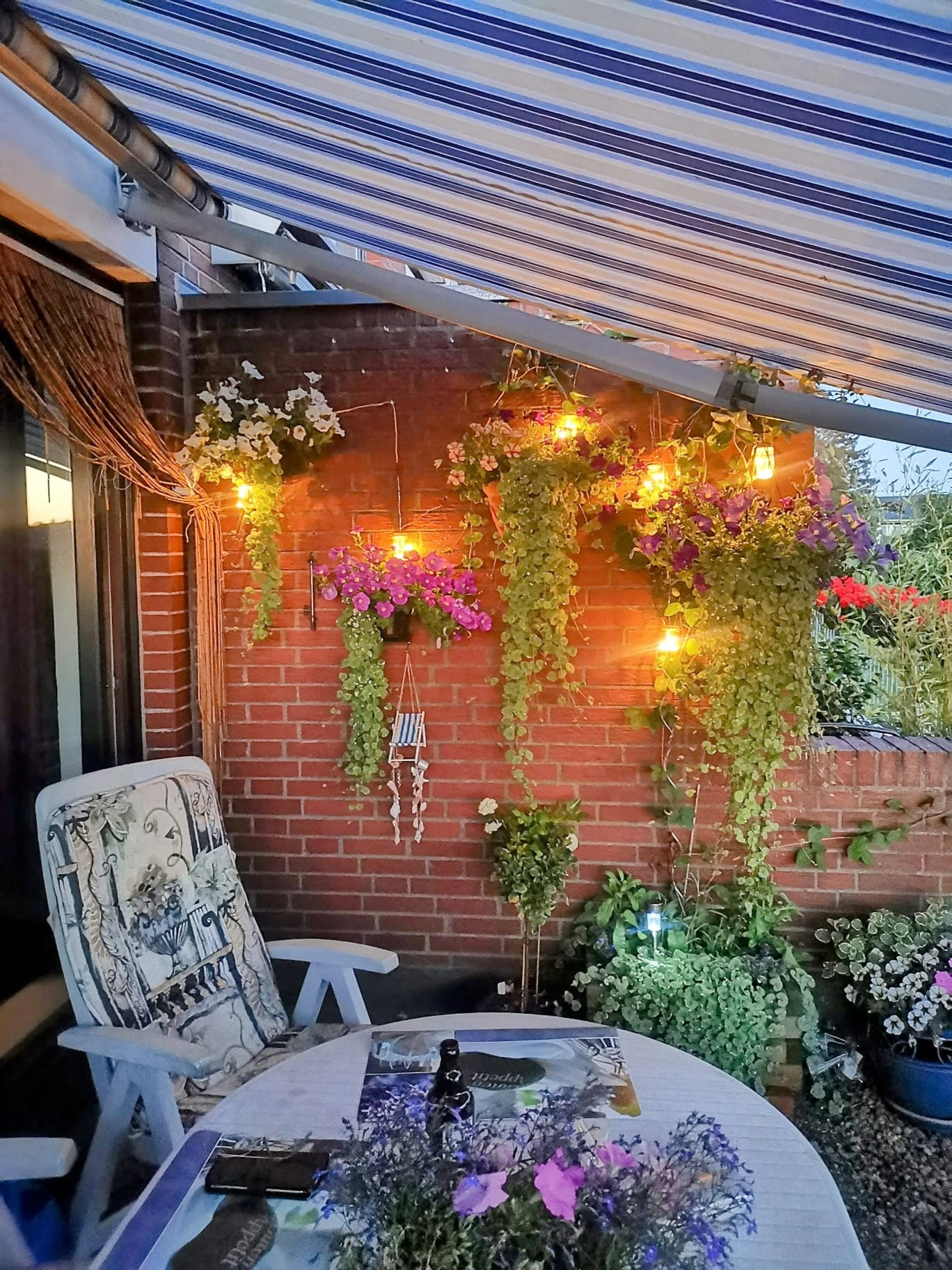 Teilansicht Terrasse wenn bepflanzt