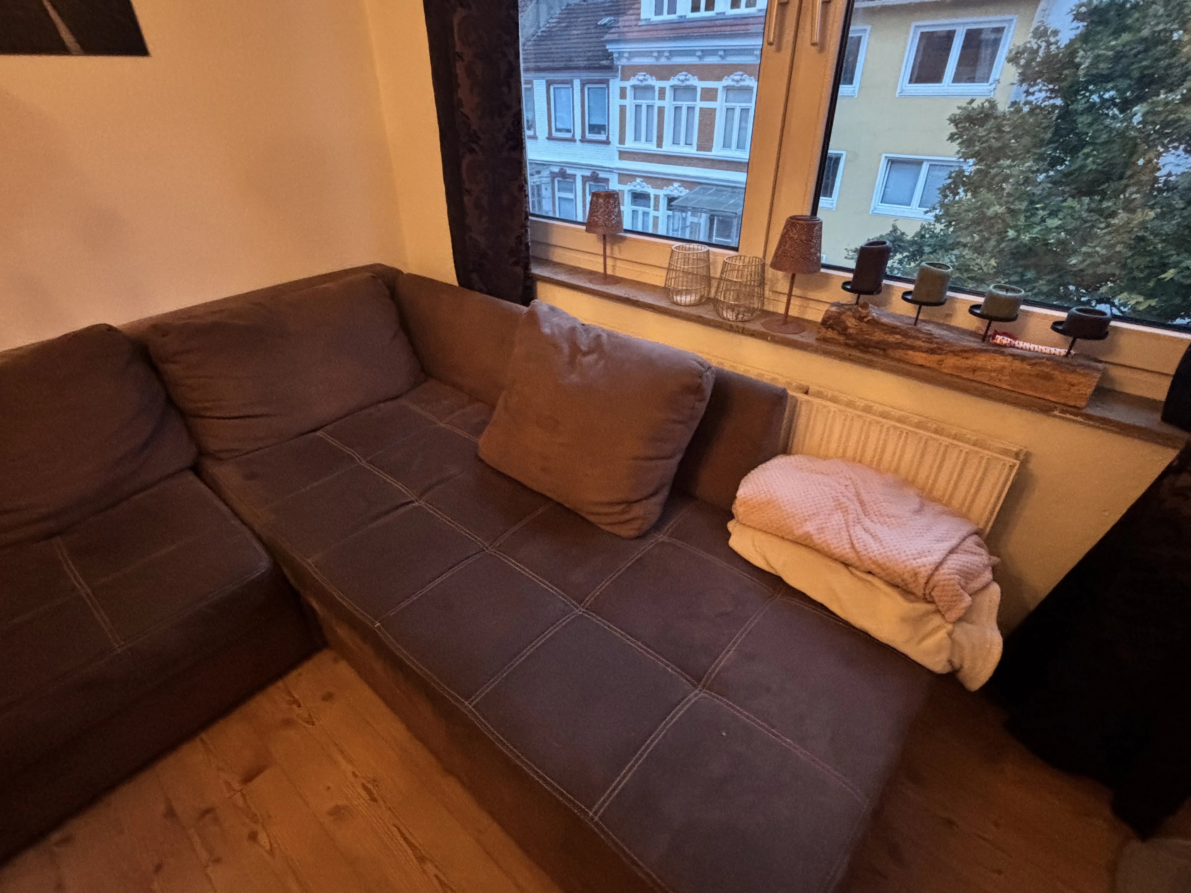 Sofa ebenfalls von vorne