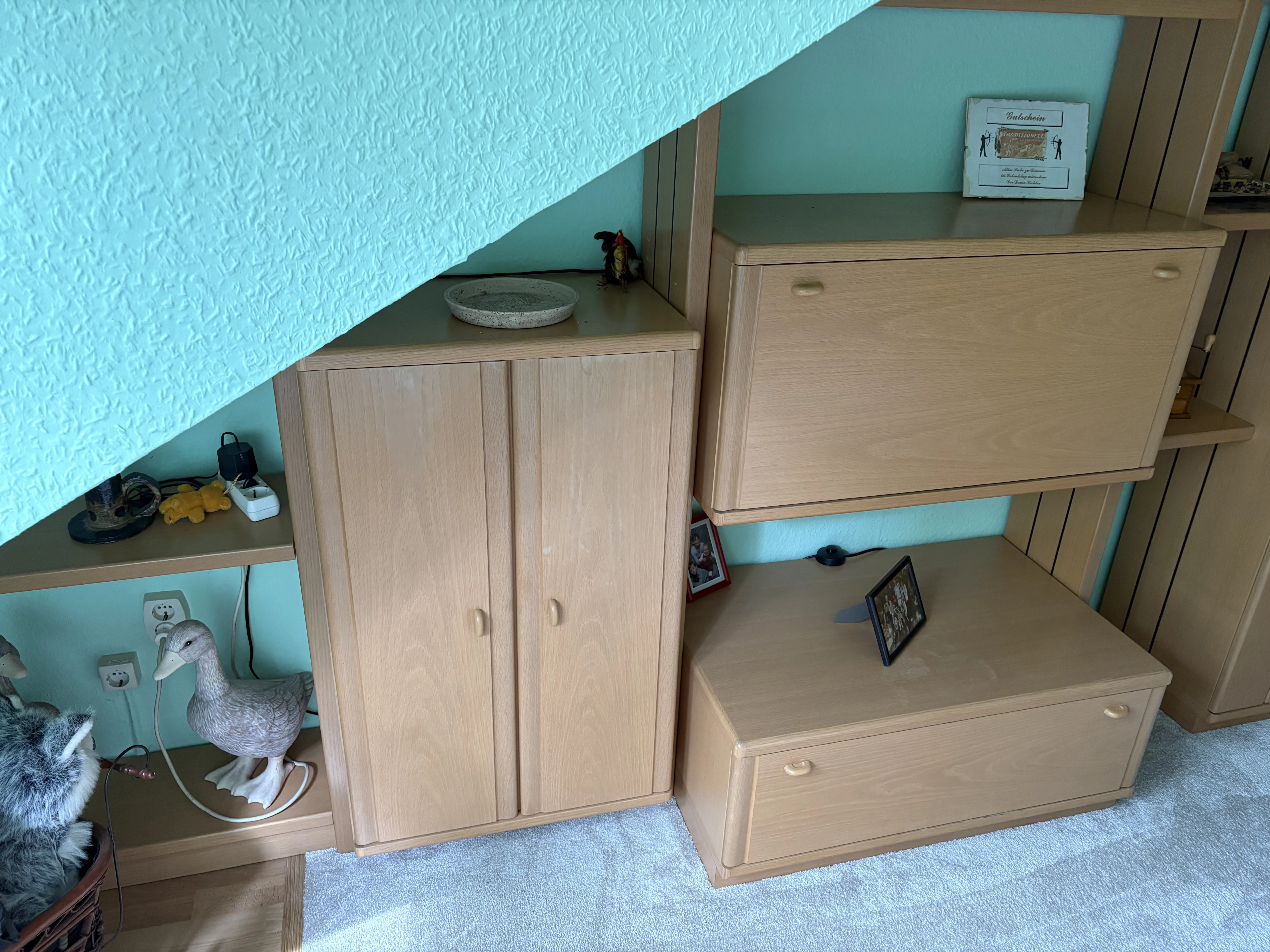 Suche Wandregal mit Schubladen und Schrank Teil
