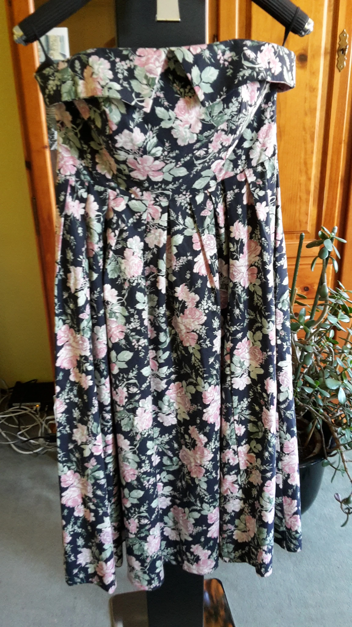 Kleid L/A neu ungetragen