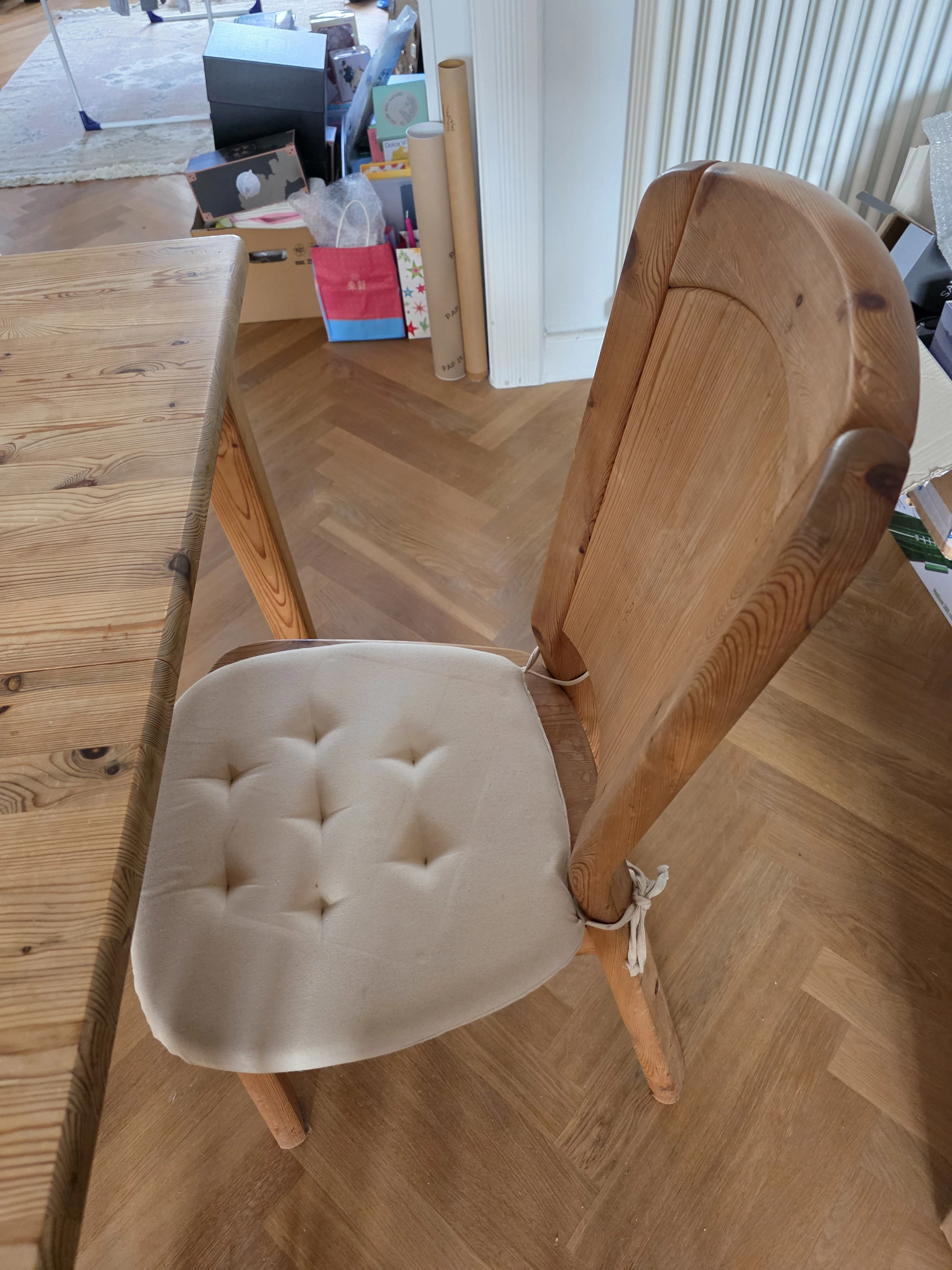 Stuhl 1