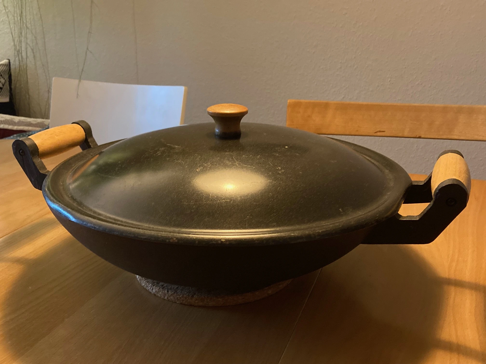Wok, Gusseisen