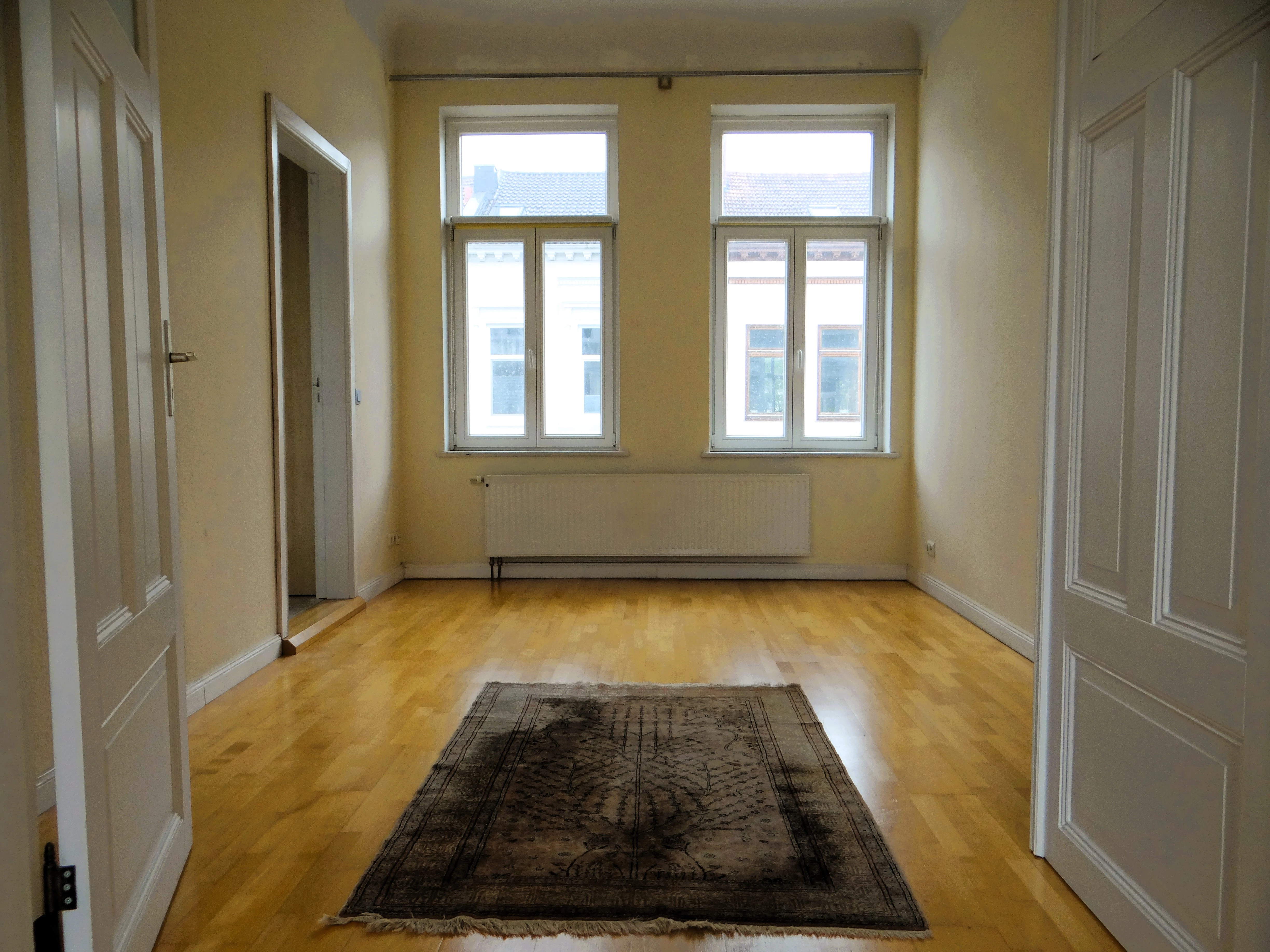 1.OG - Blick zur Strasse