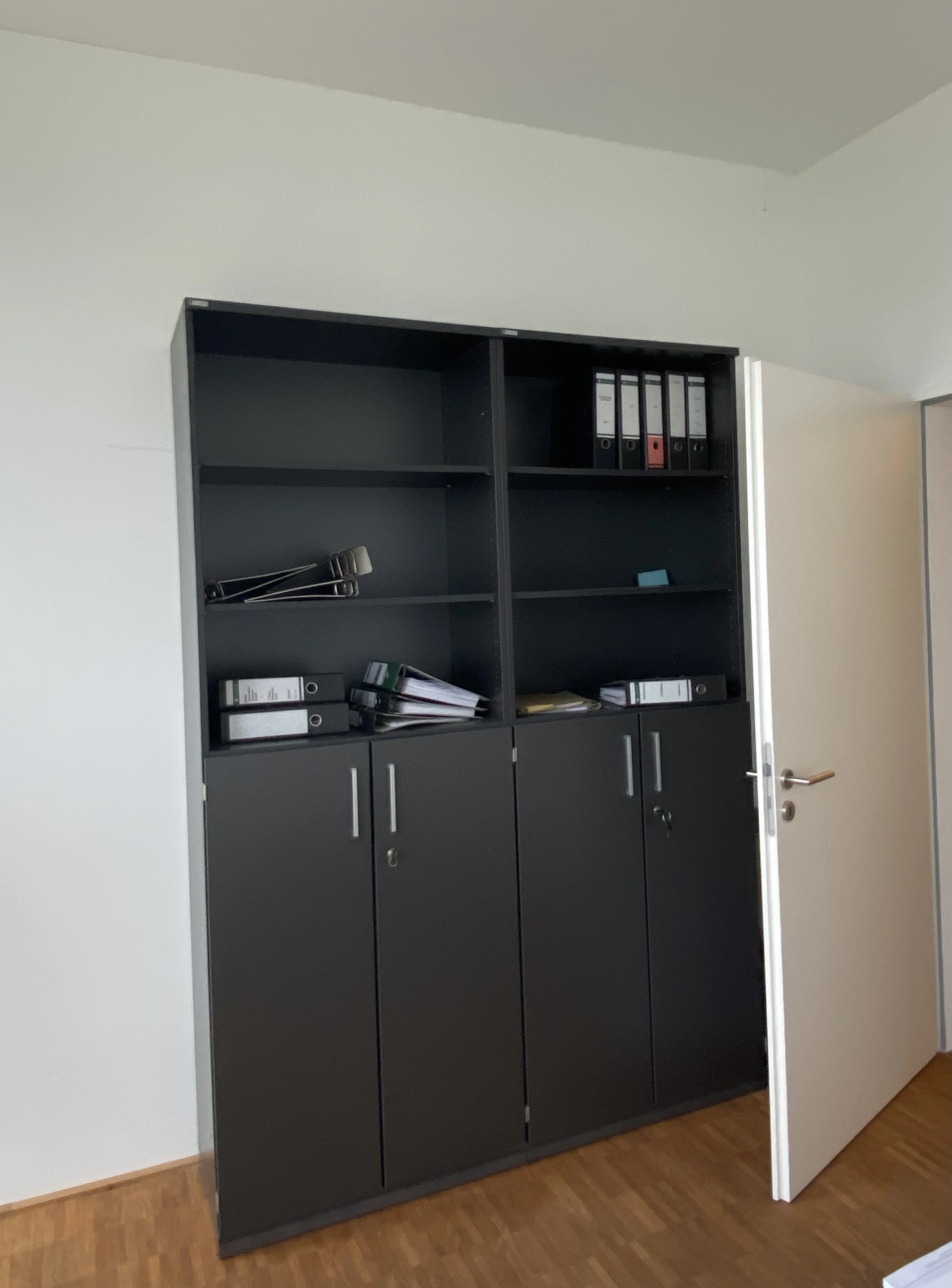 Büroschrank Palmberg je 99€