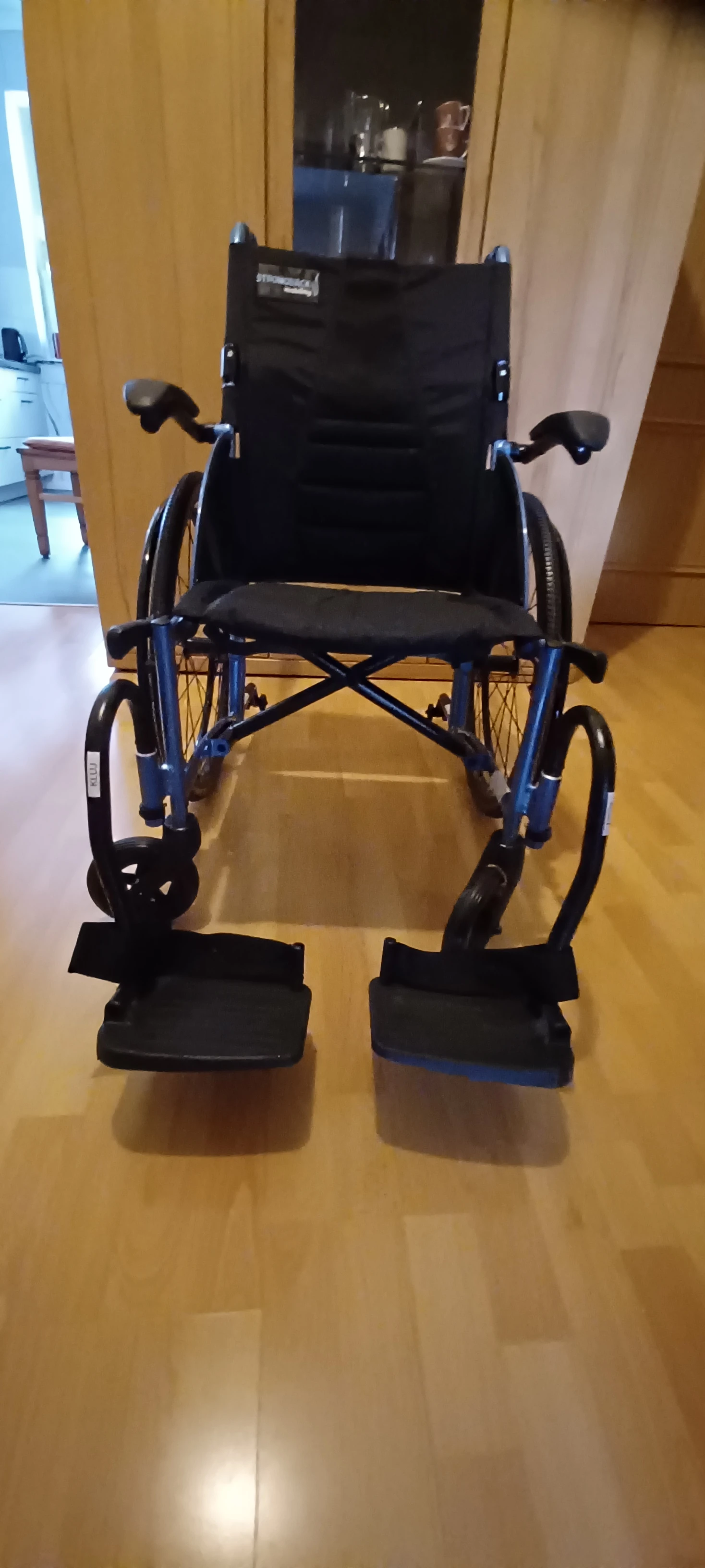 Leichtgewichtsrollstuhl
