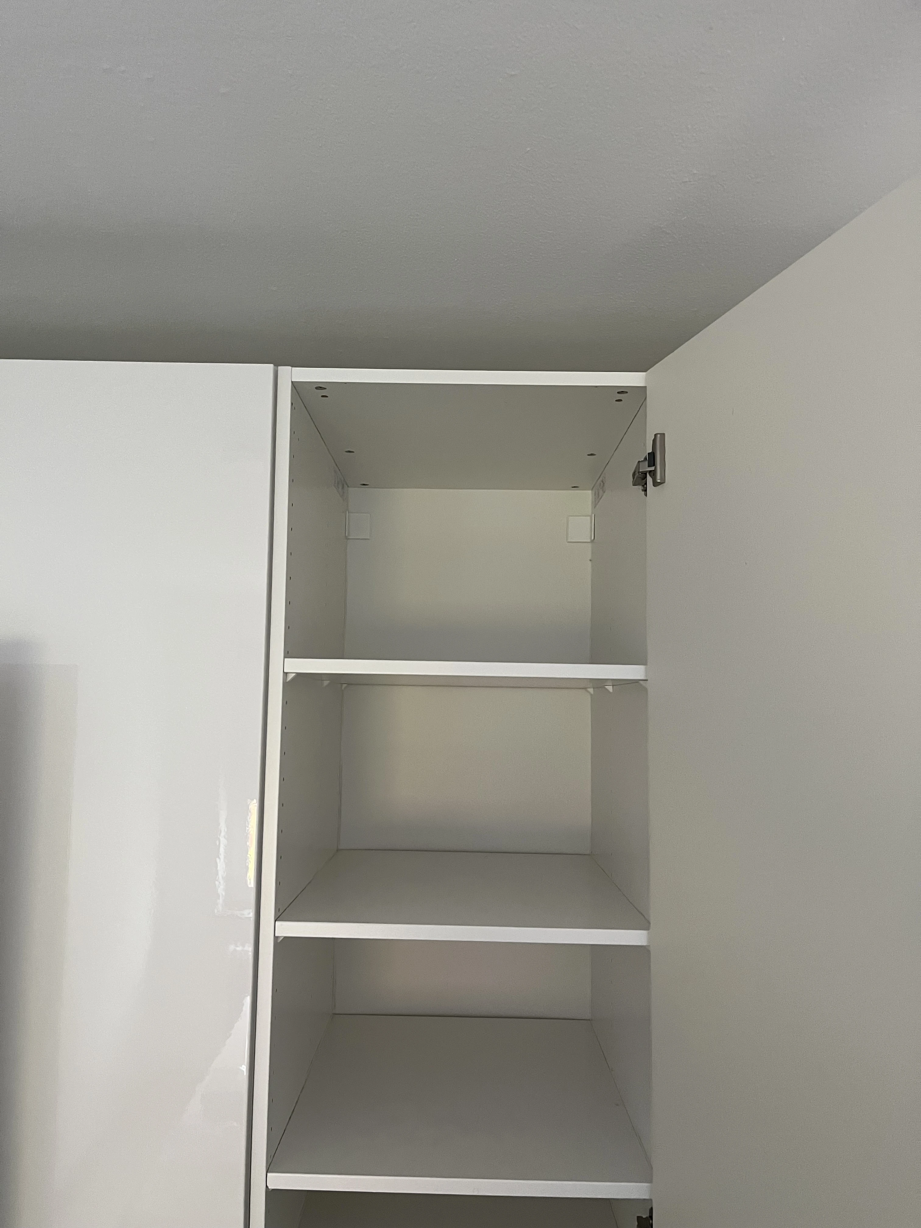 Kleiderschrank
