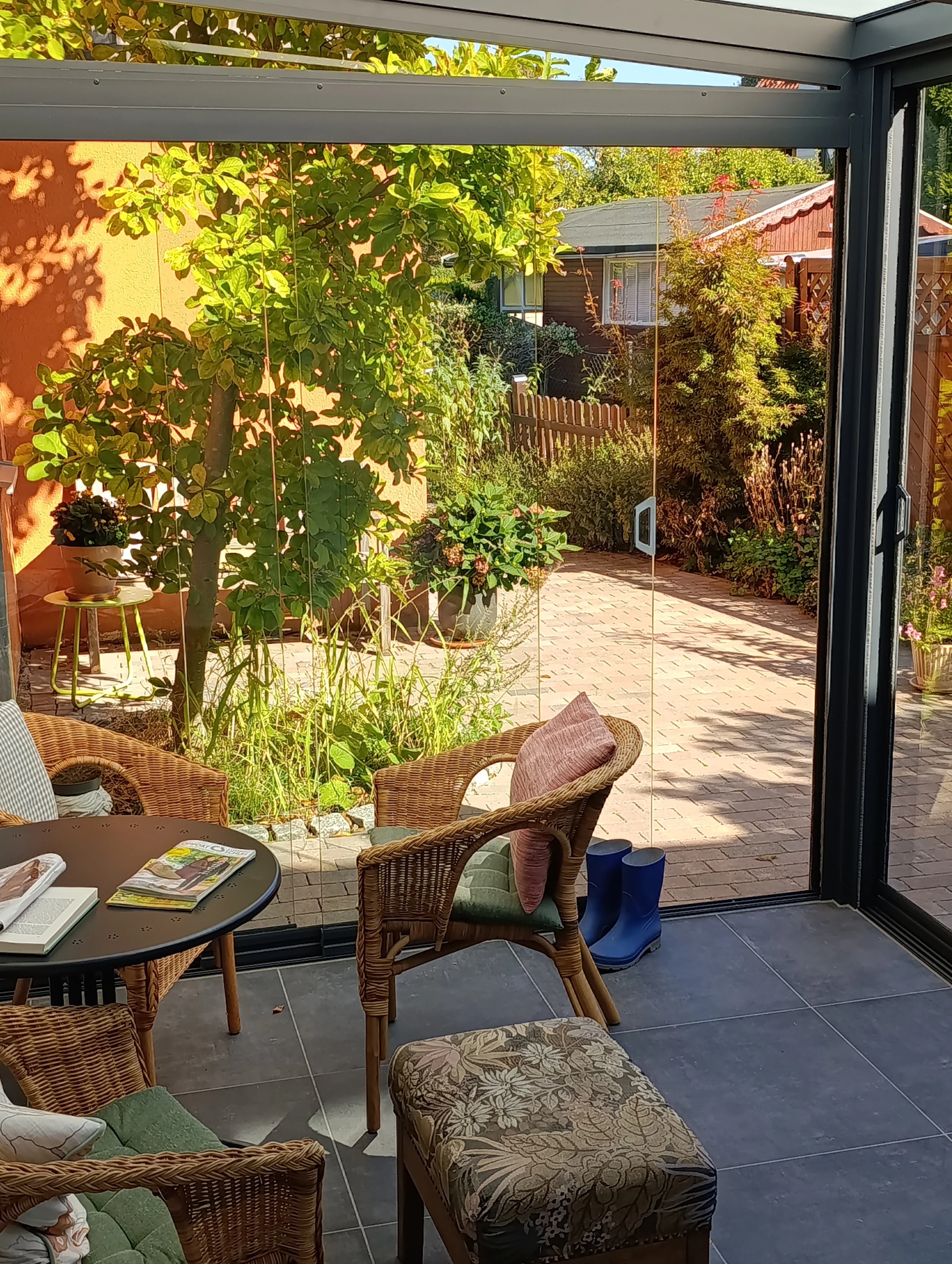 Wintergarten und Zugang zum Garten