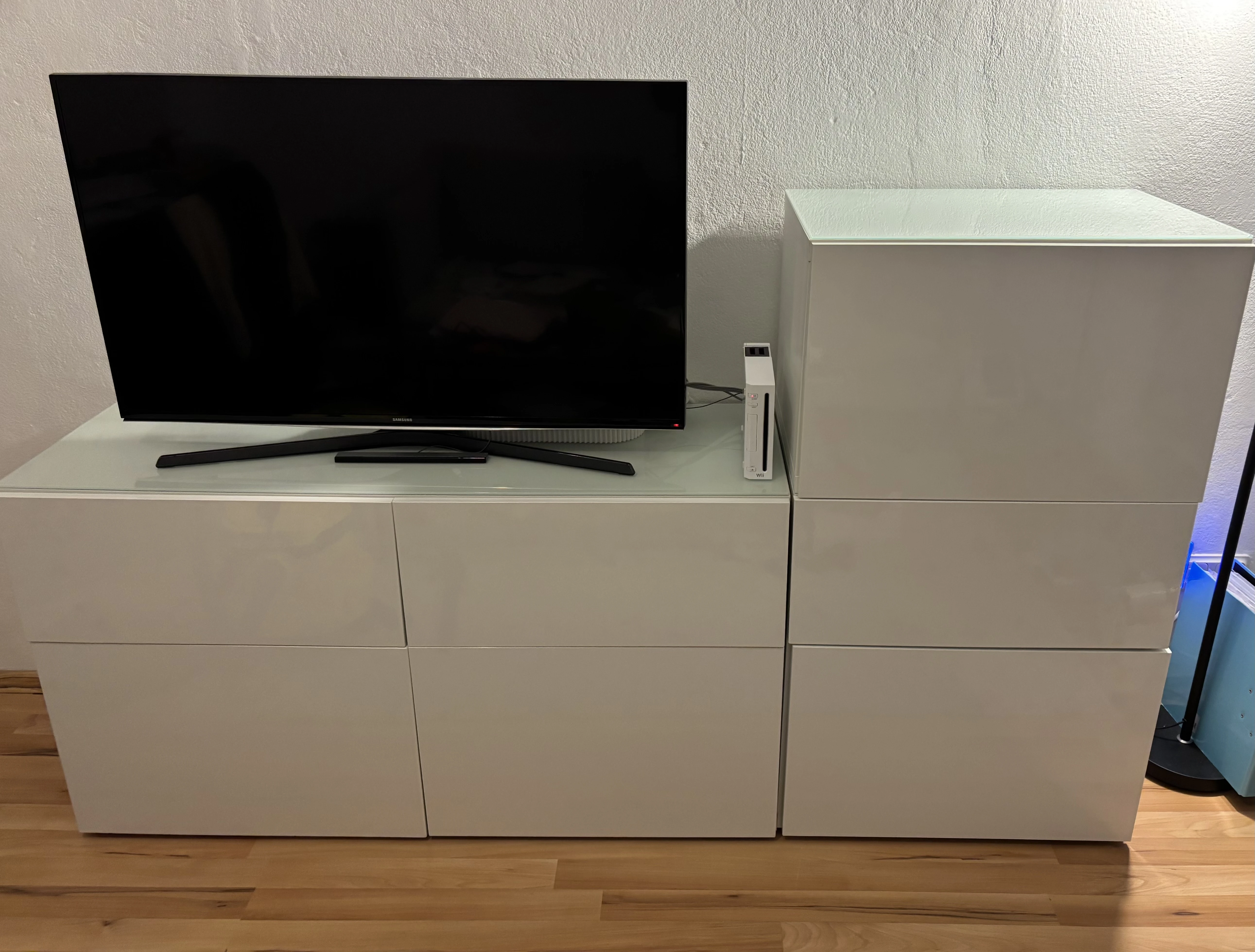 Komplette Ansicht des Sideboards 