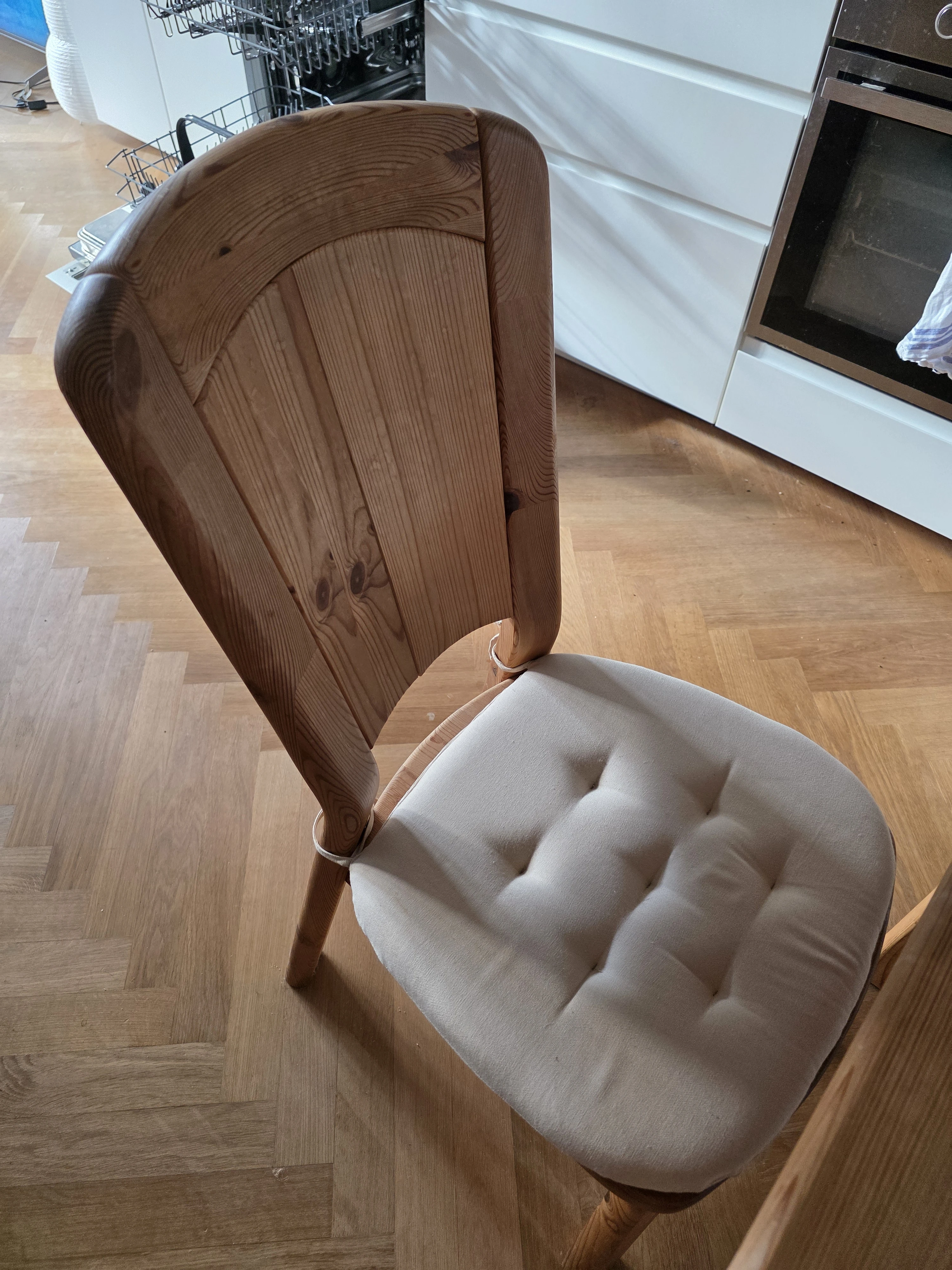 Stuhl 2