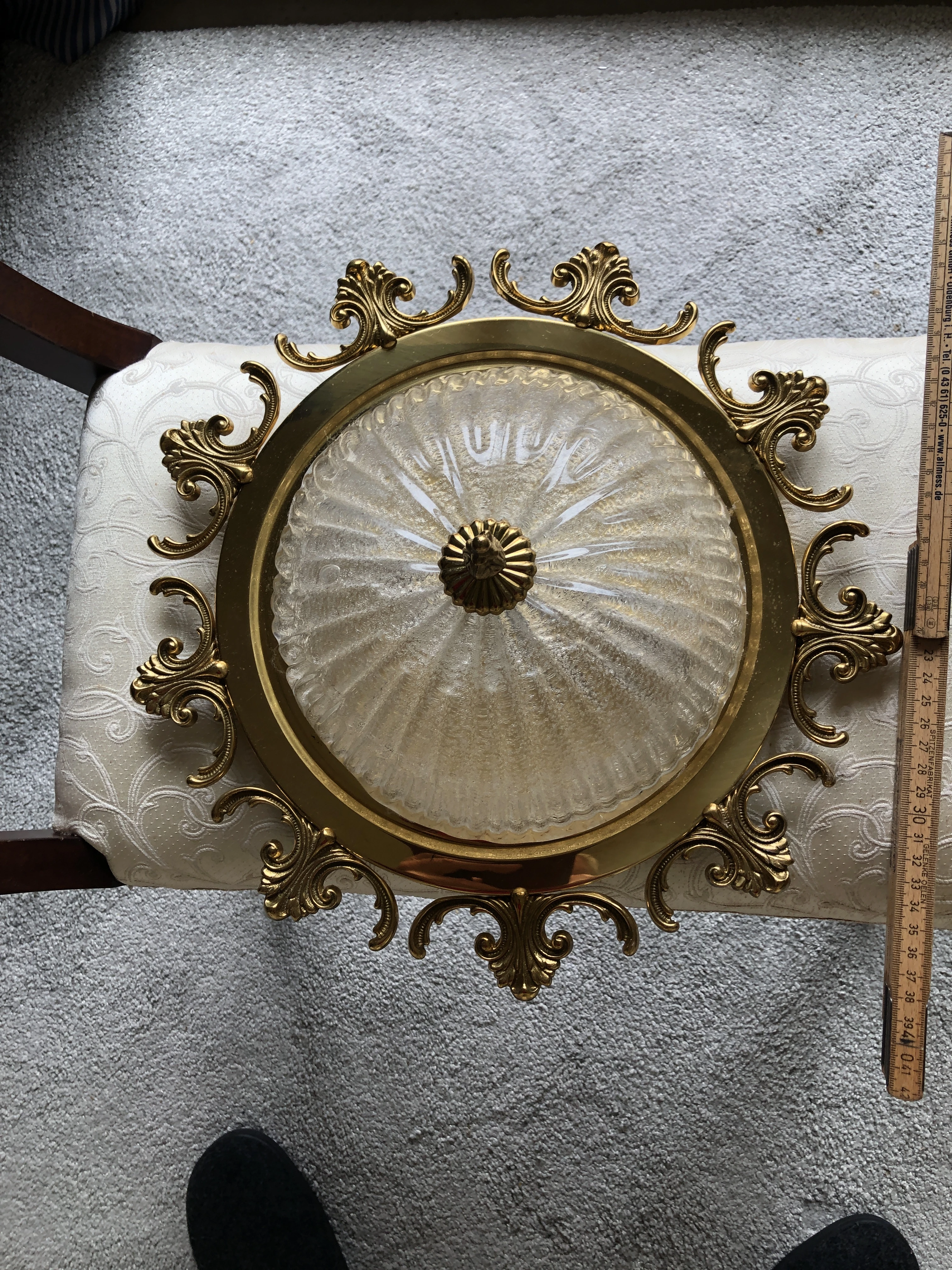 goldene Deckenlampe