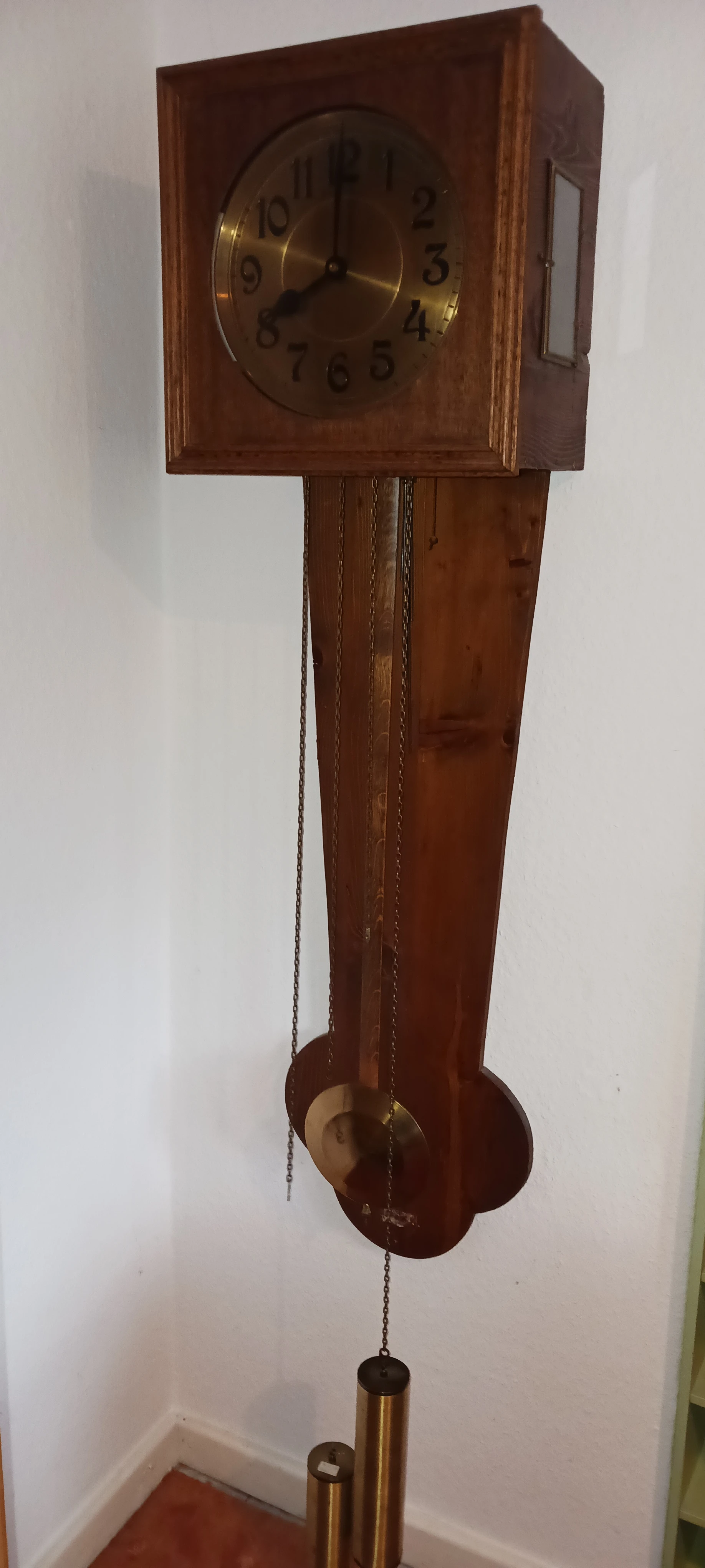 Wandpendeluhr