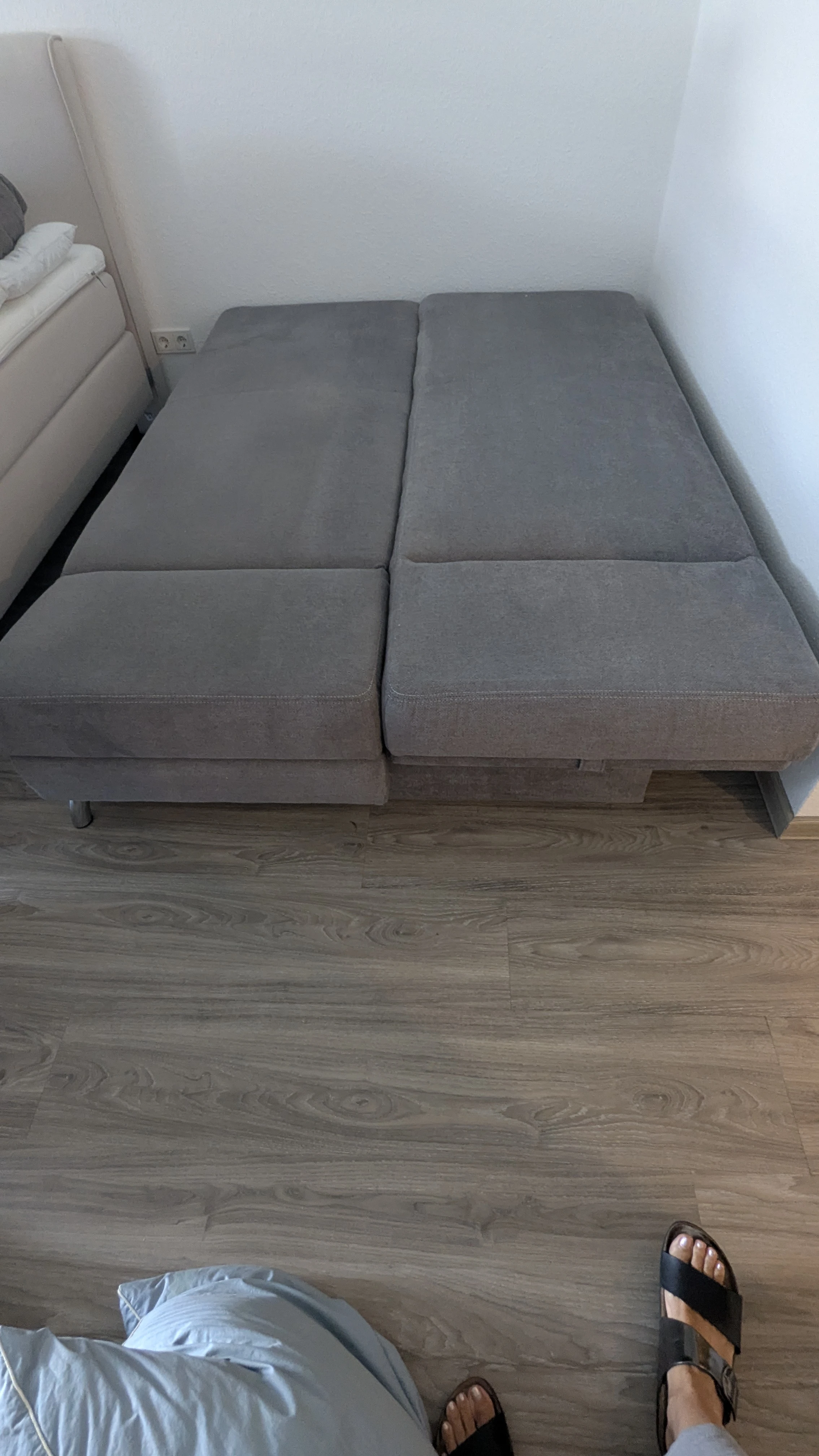 Bettsofa ausgeklappt