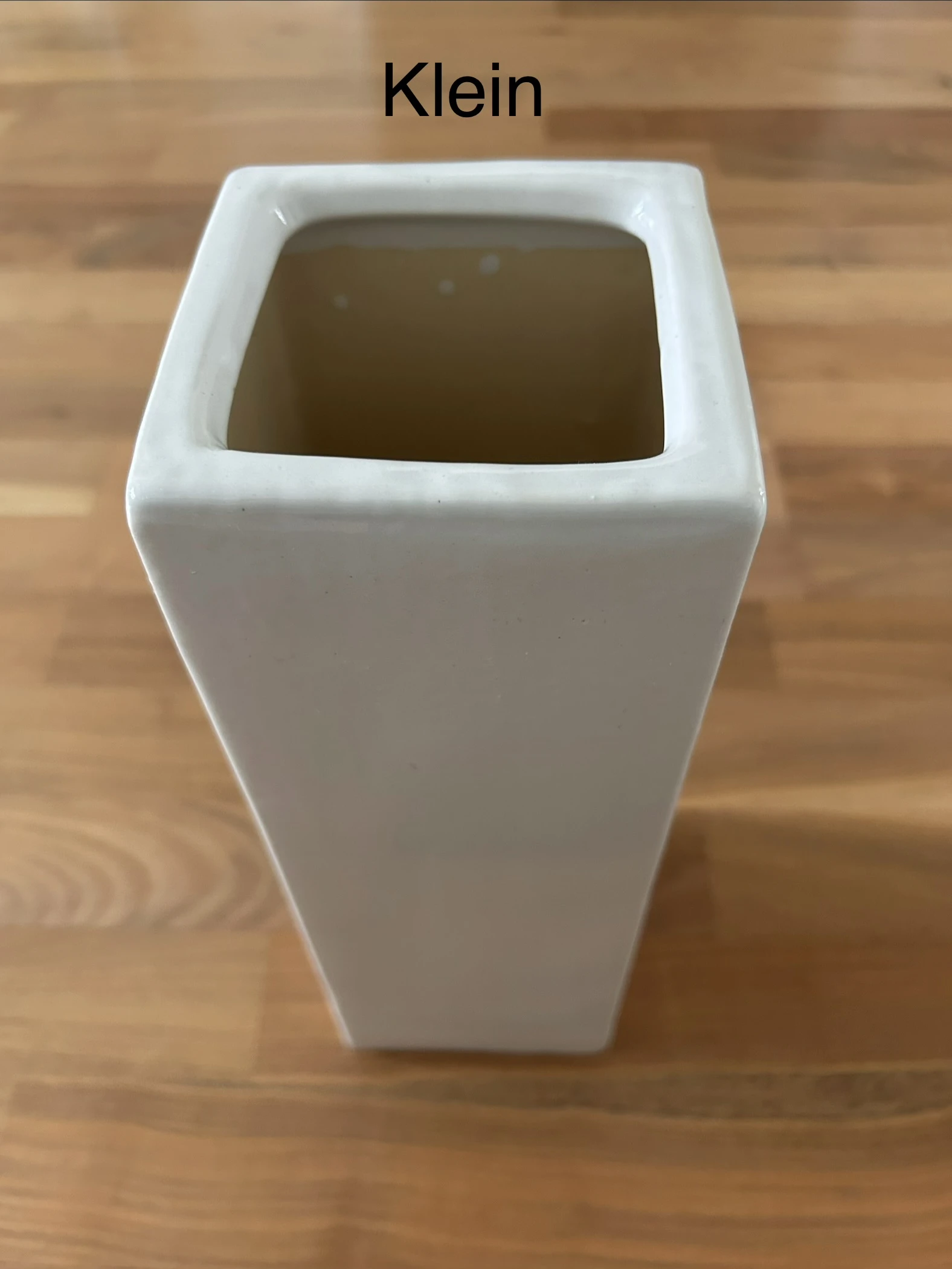 Einzelansicht kleiner Topf.