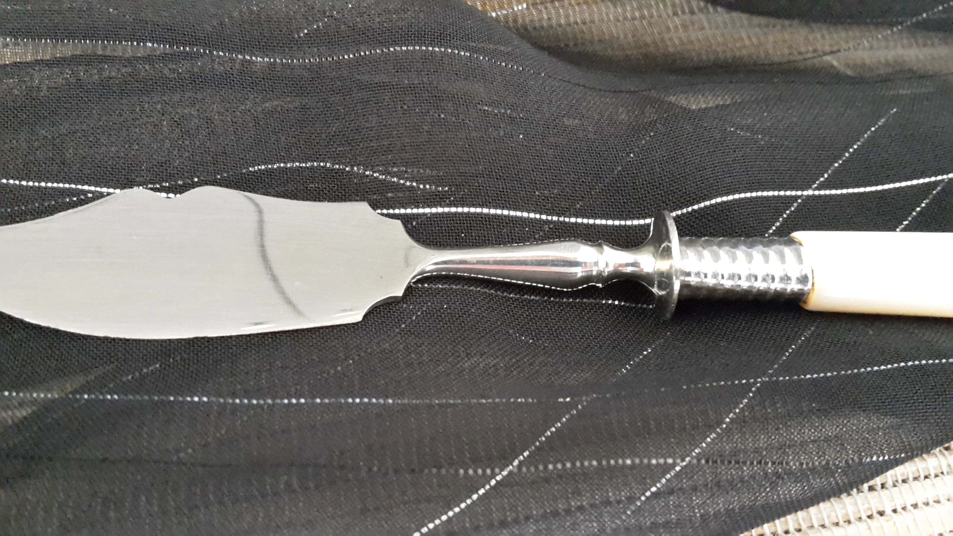 Käsemesser