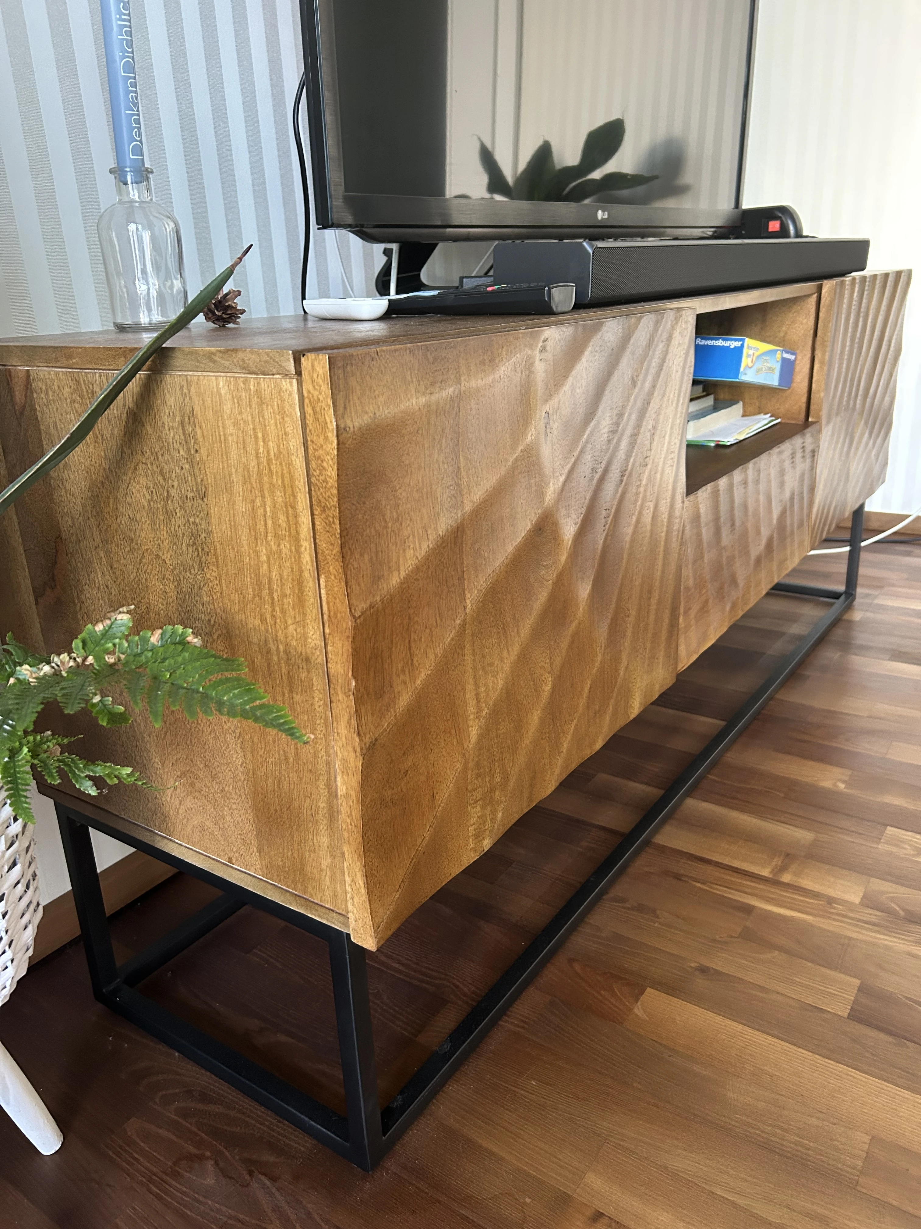 Sideboard