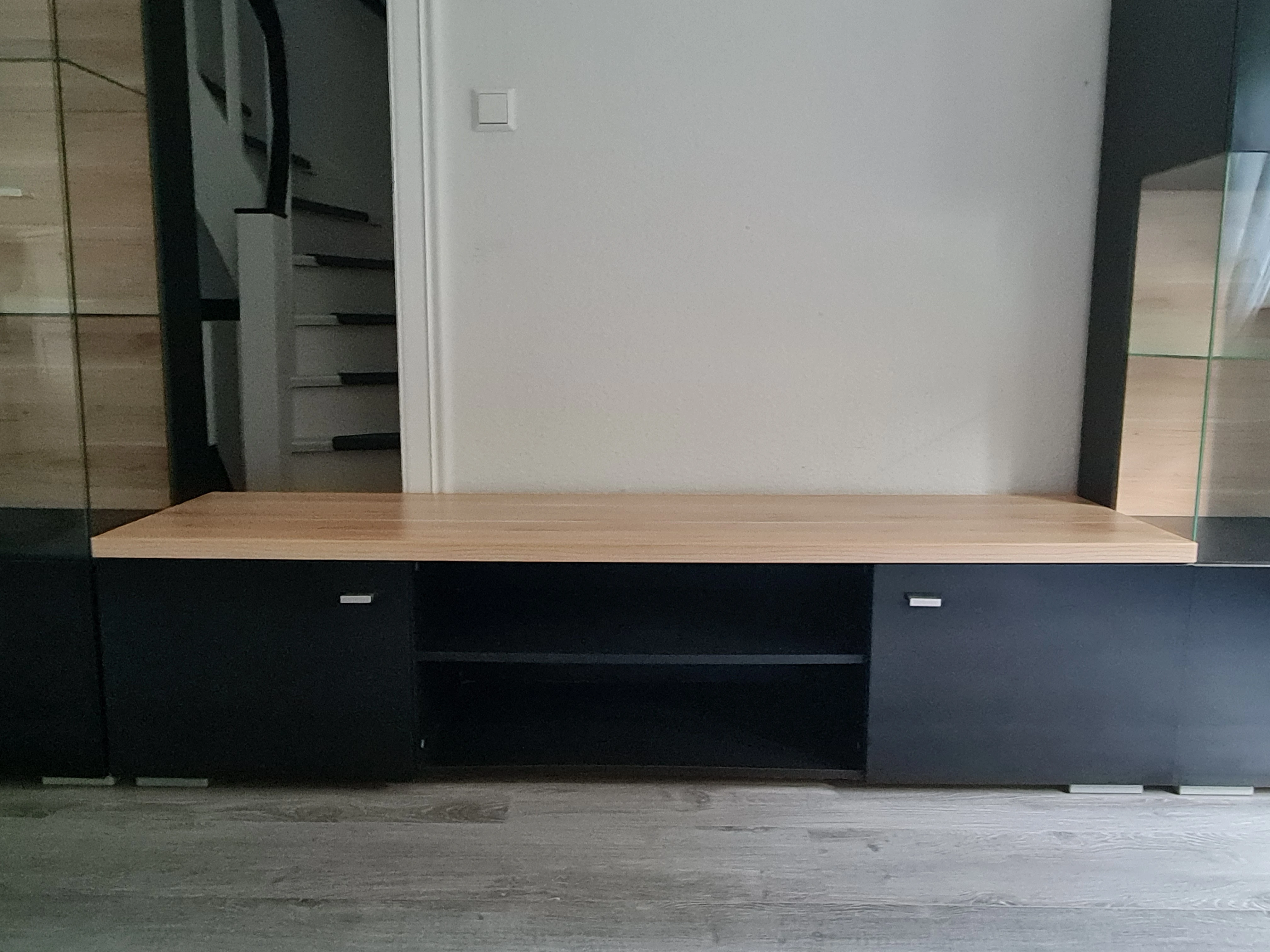 TV Lowboard 