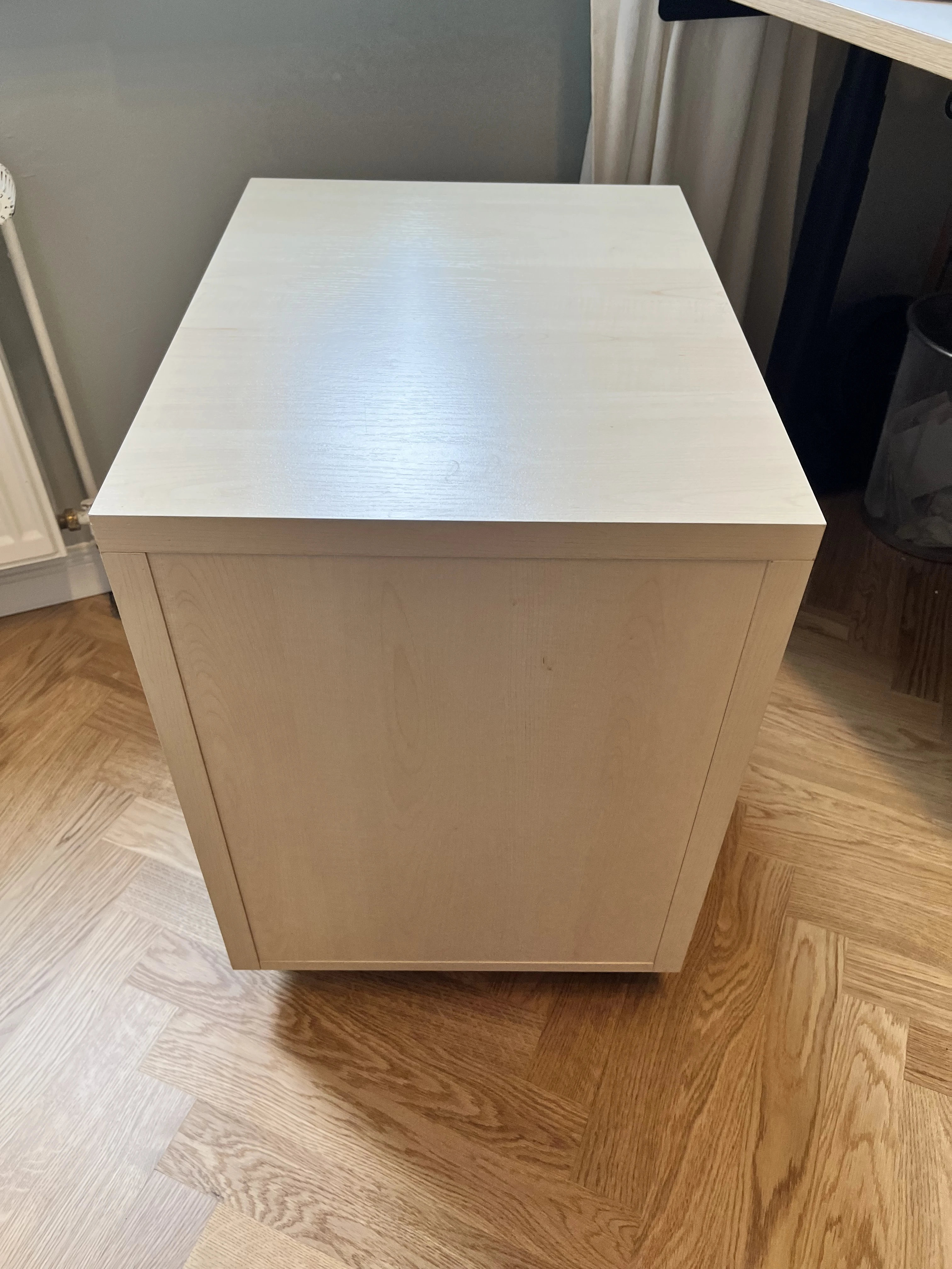 Hinten