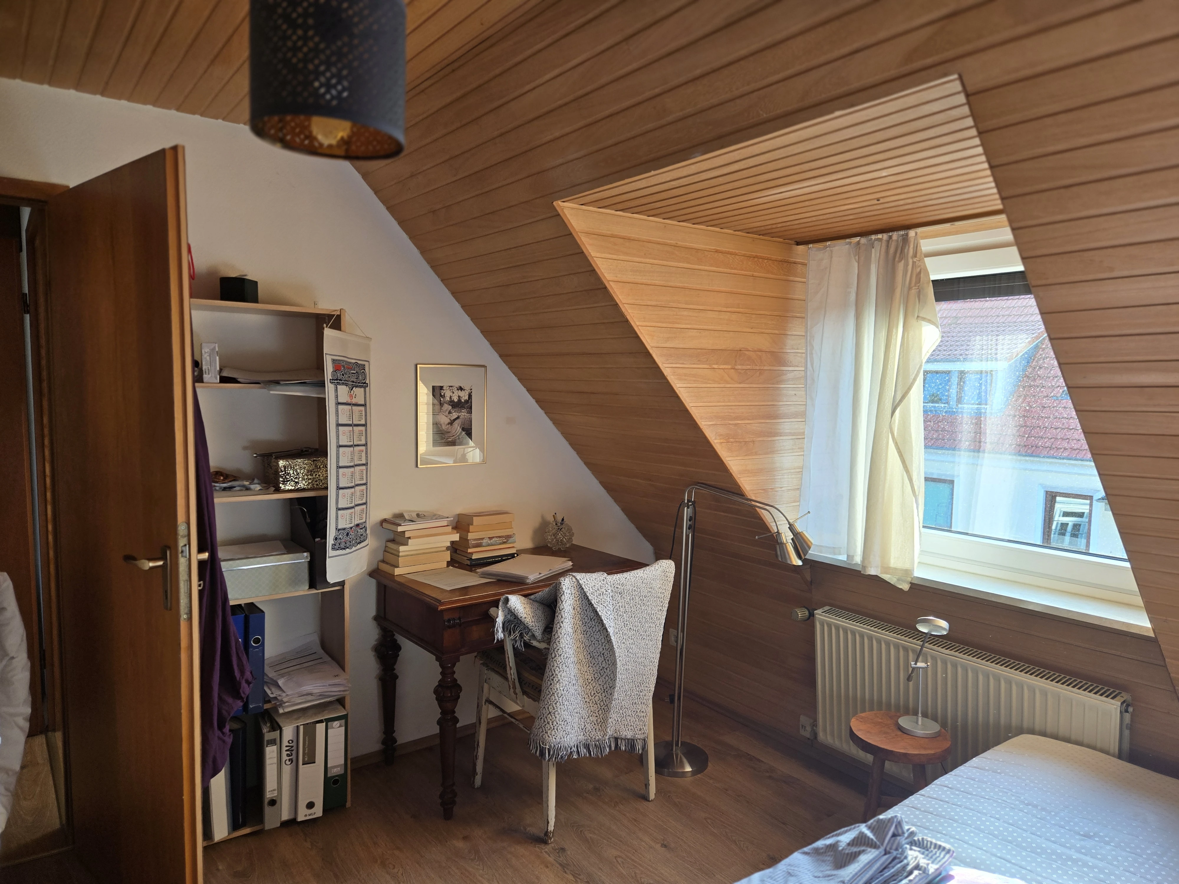Gästezimmer mit 1,40m Bett, auch als Kinderzimmer oder 2. WG Zimmer nutzbar ;)