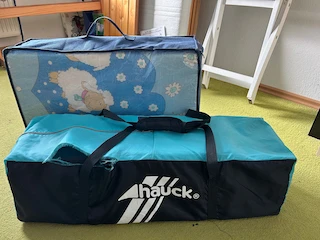 eingepacktes Bett