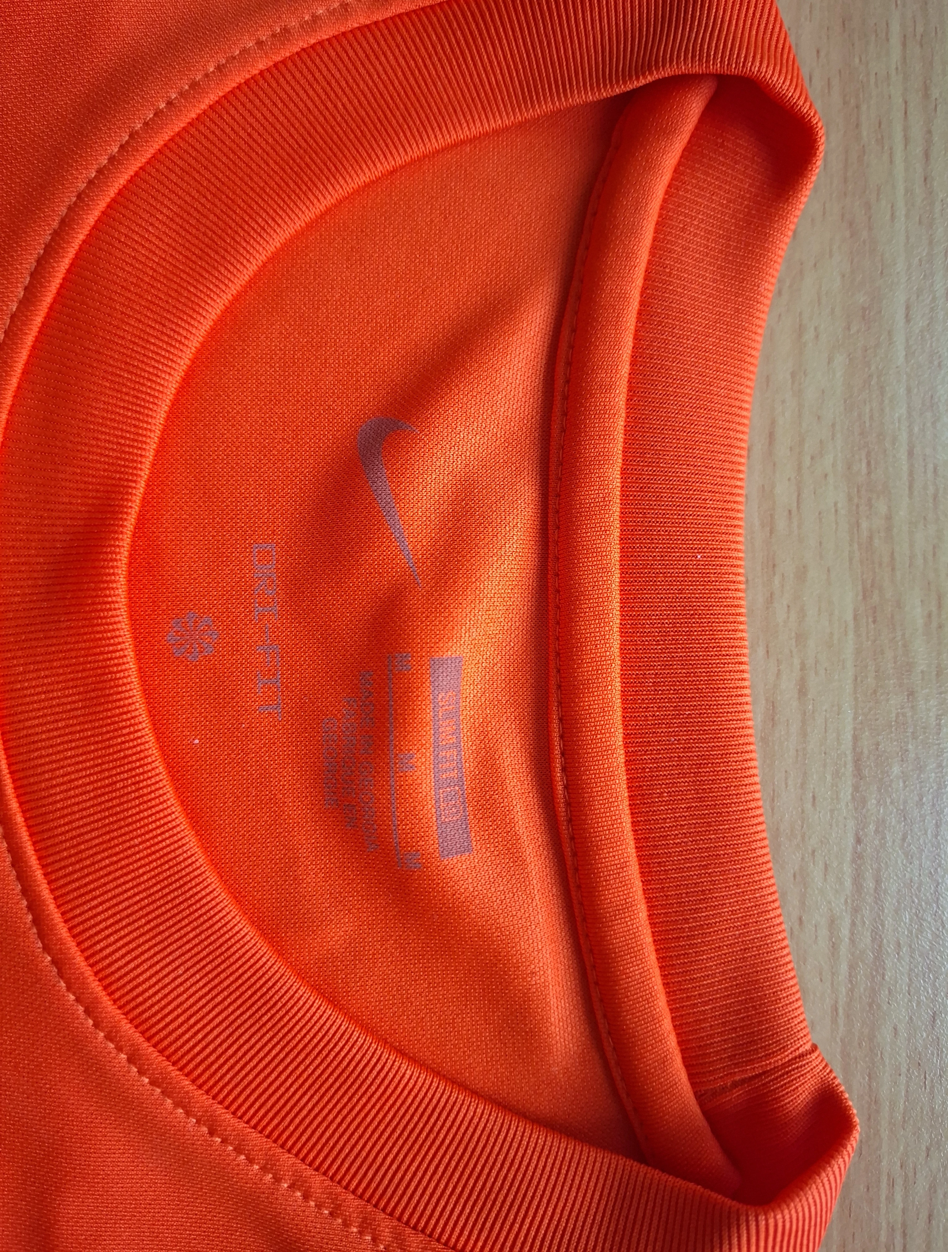 NIKE Shirt