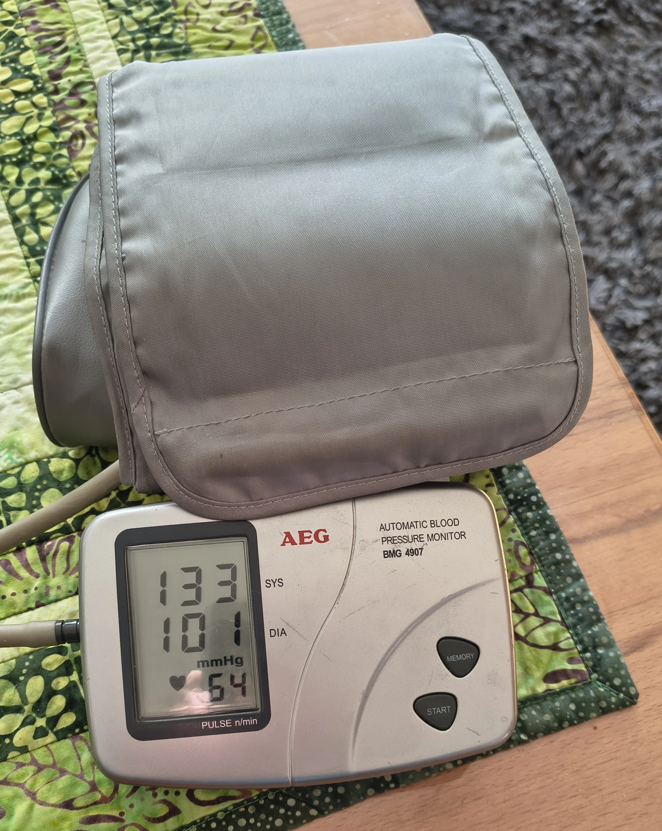 Gerät, Tasche u. Anleitung