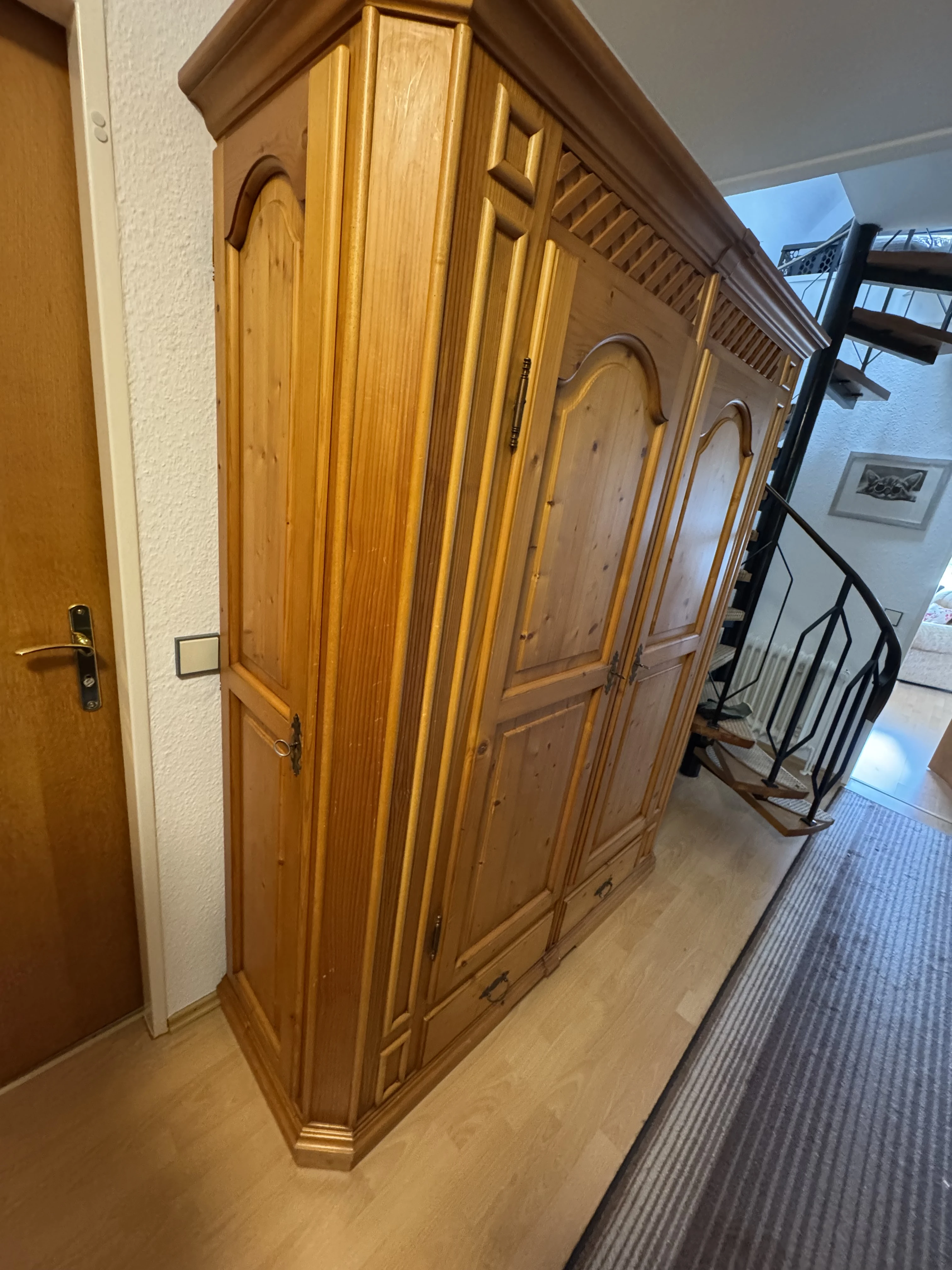 Wunderschöner Flurschrank
