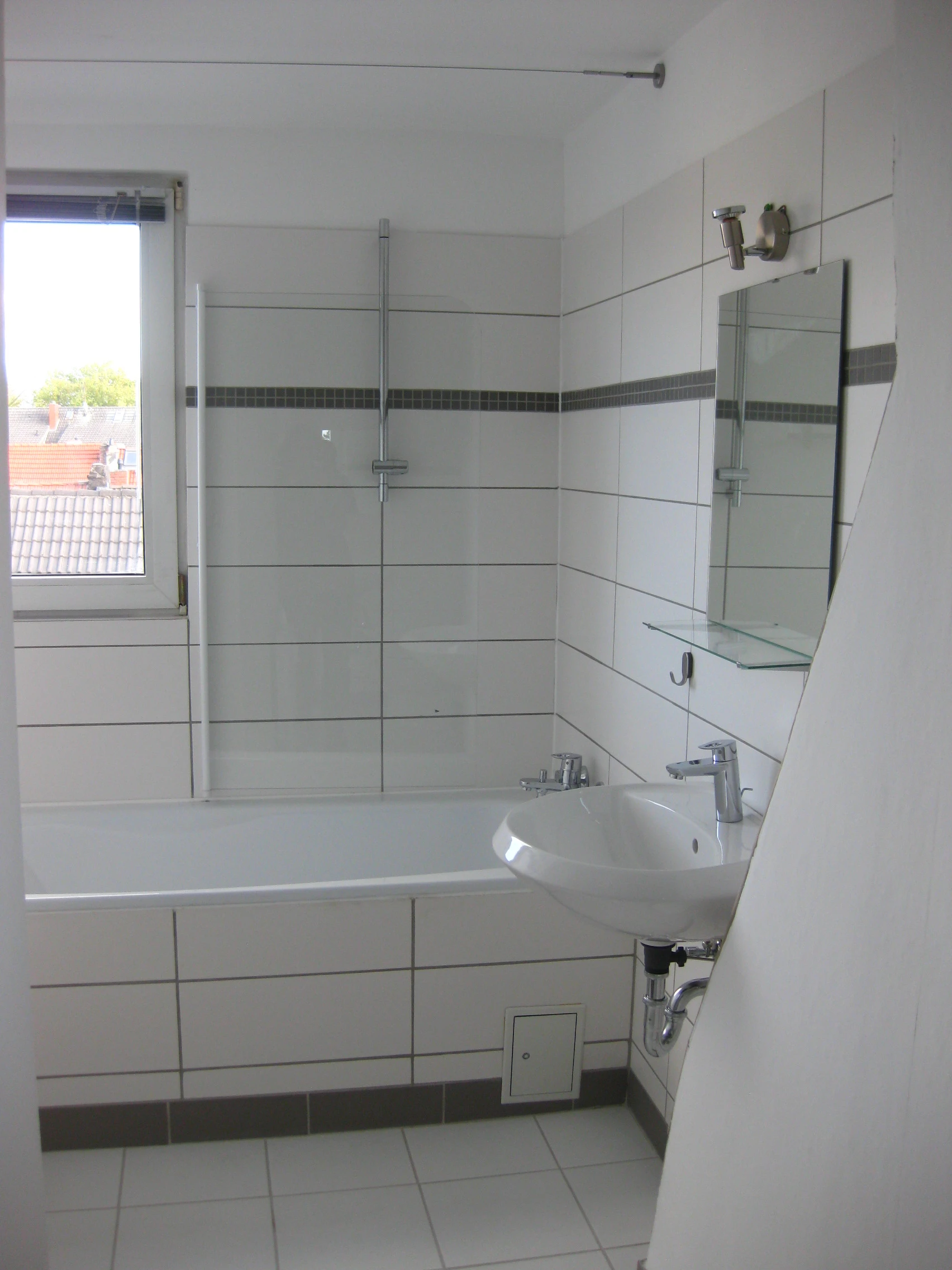 Bad im DG mit Badewanne