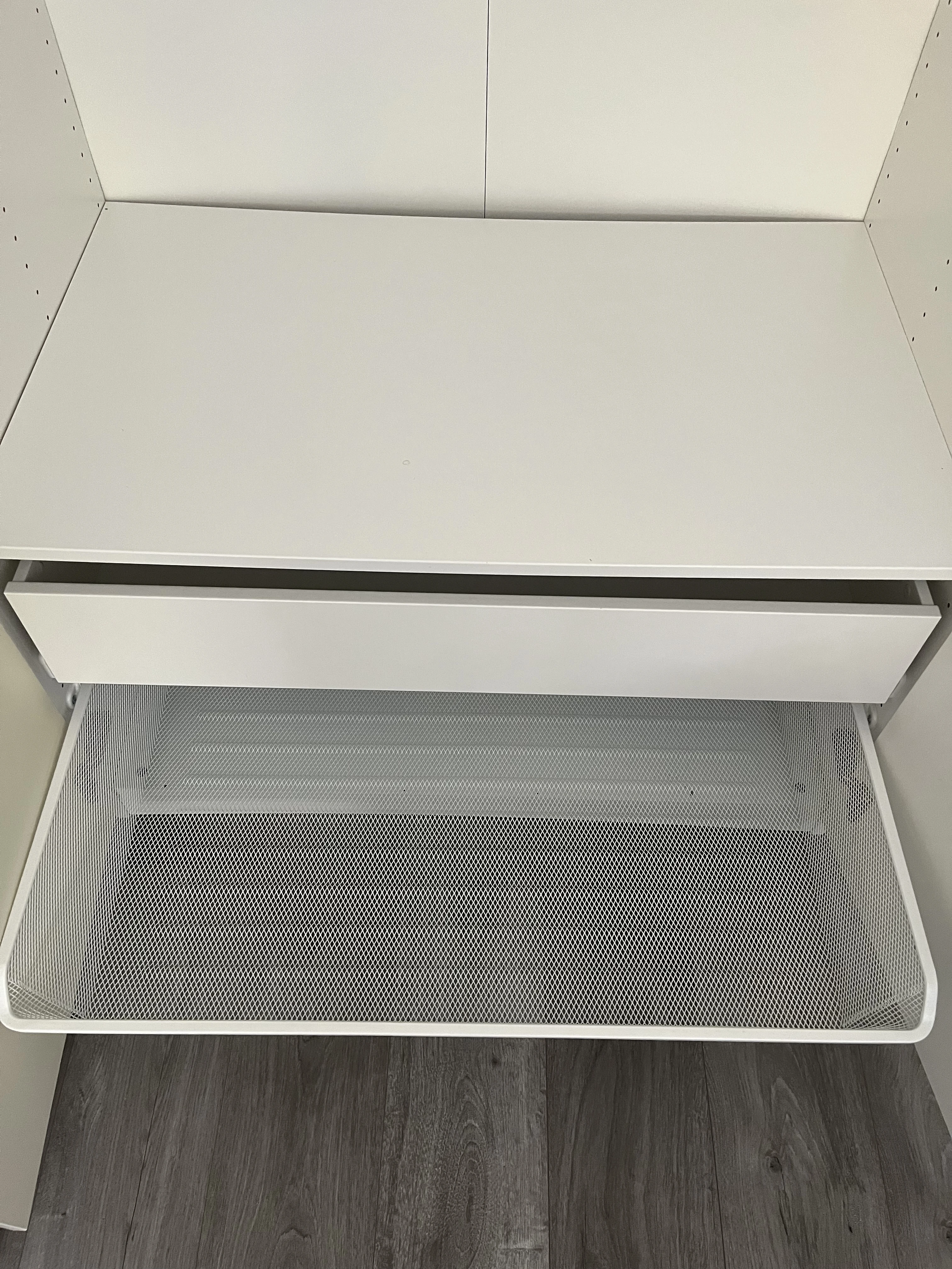 Kleiderschrank