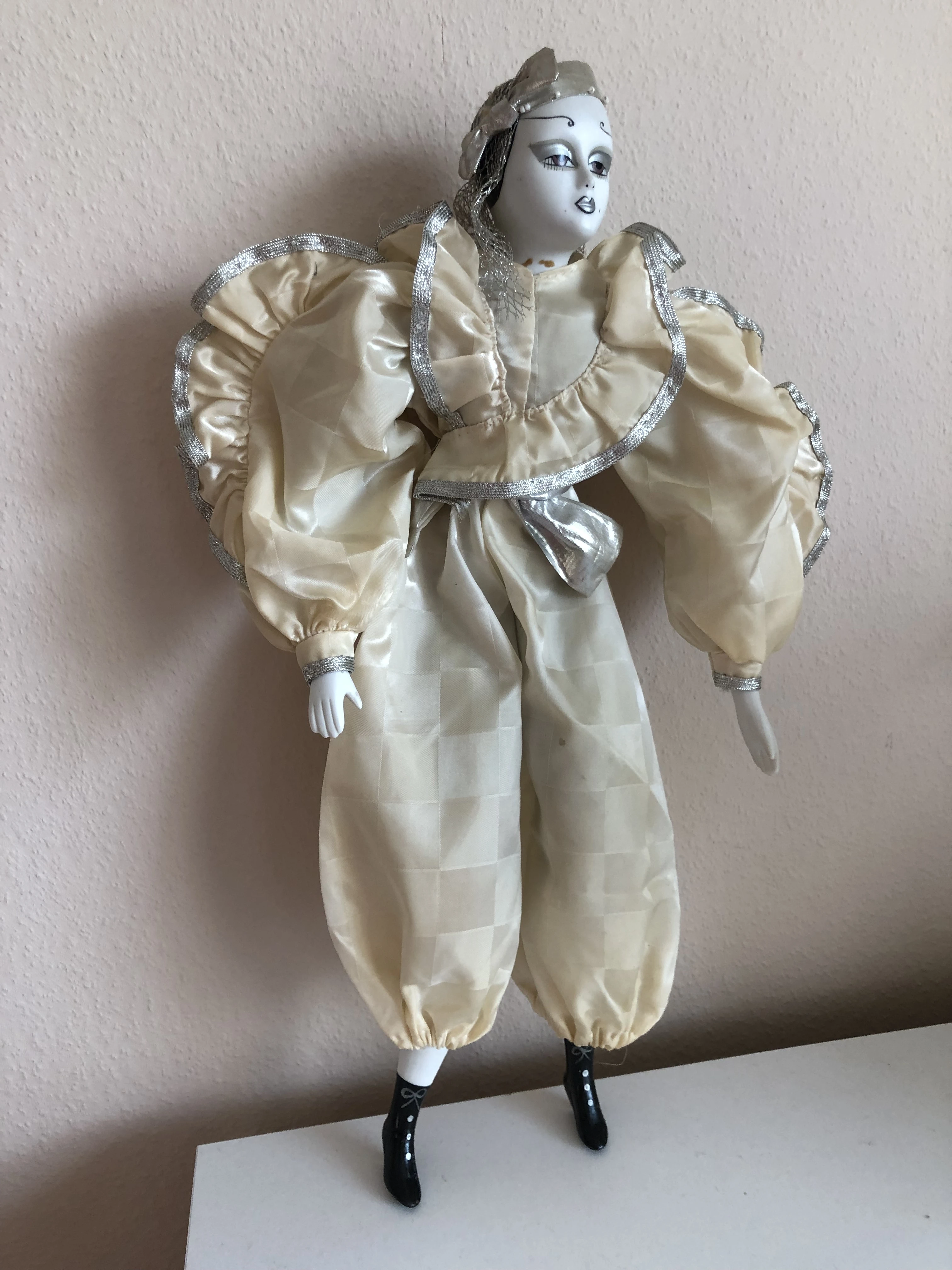   Harlekin Porzellan-Puppe -Sammelpuppen- 